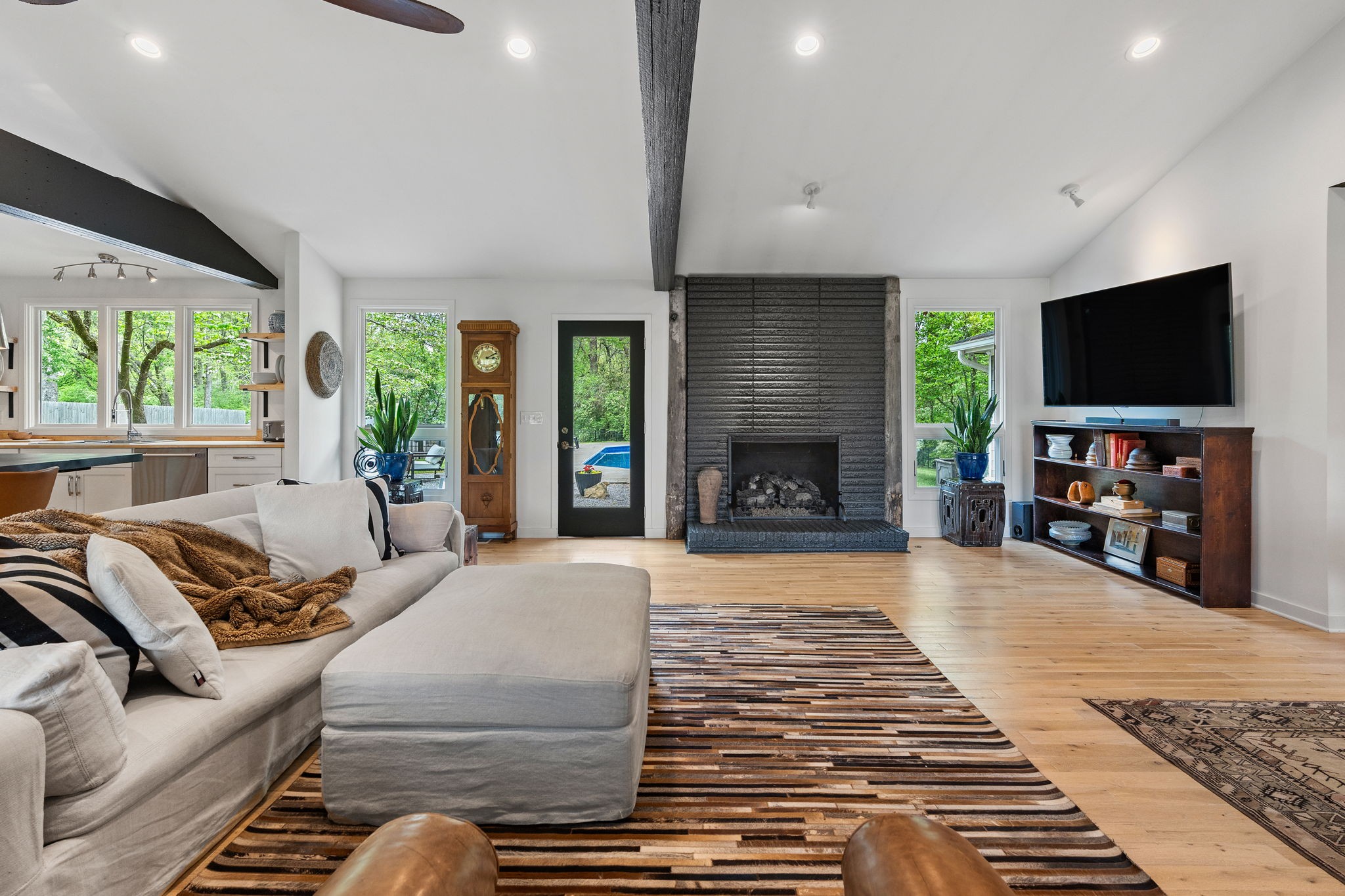 1004 Hickory Hollow Rd