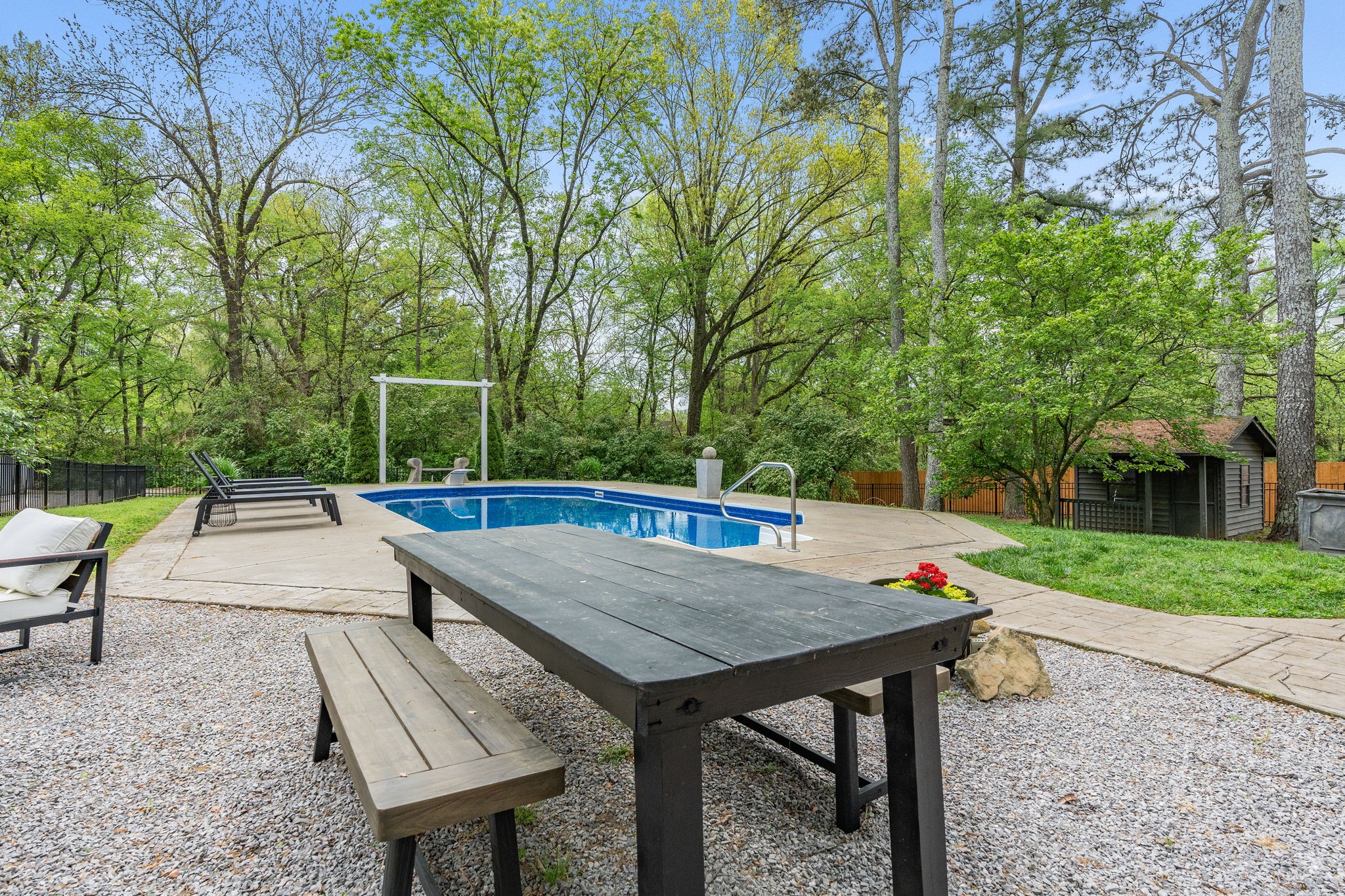 1004 Hickory Hollow Rd