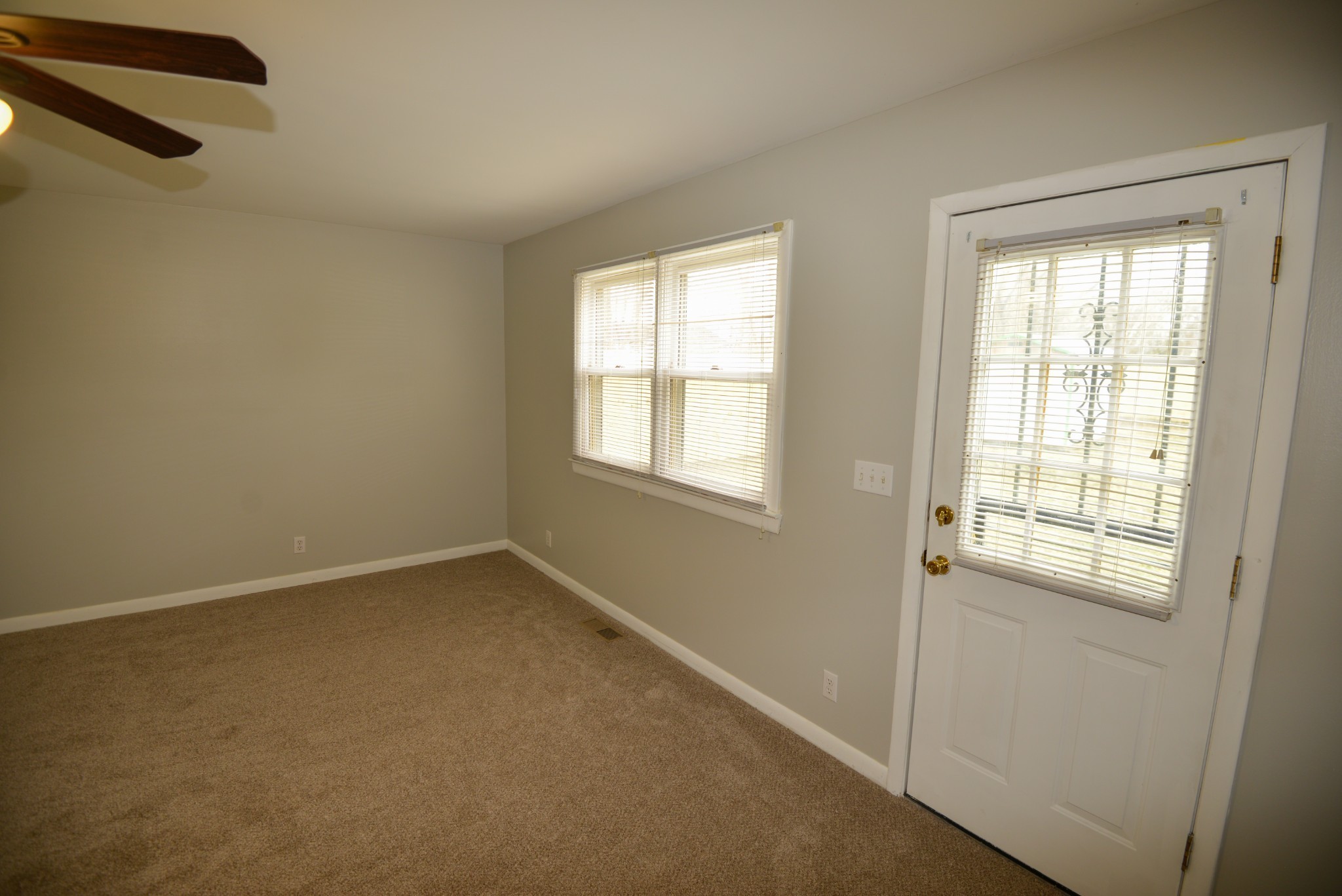 912 Oneida Ave