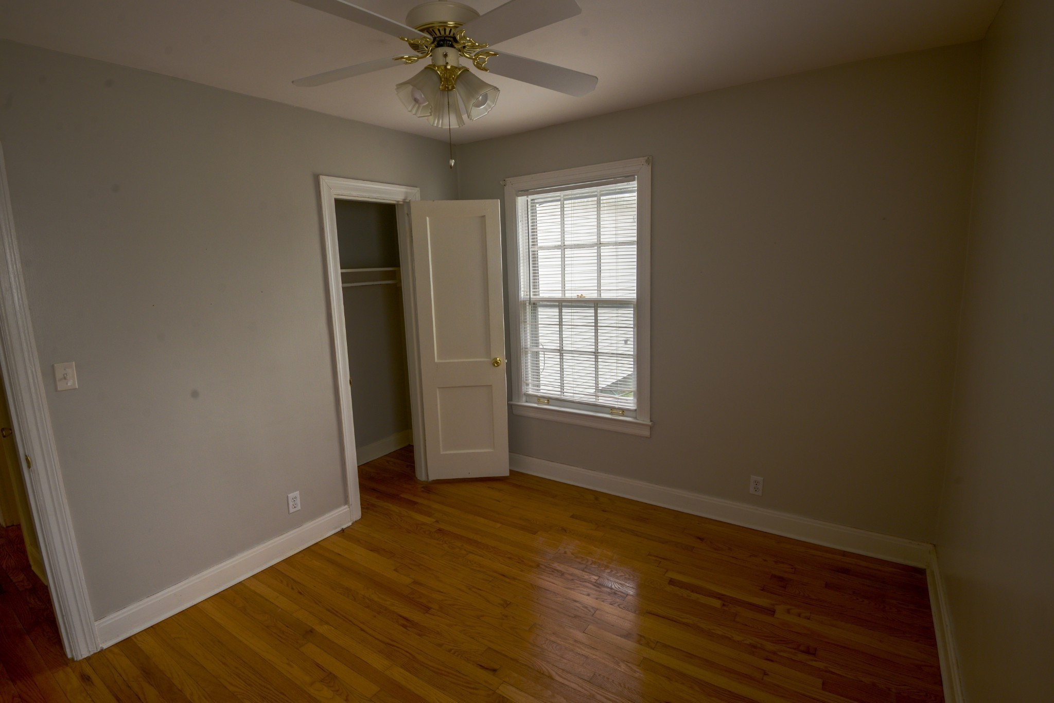 912 Oneida Ave