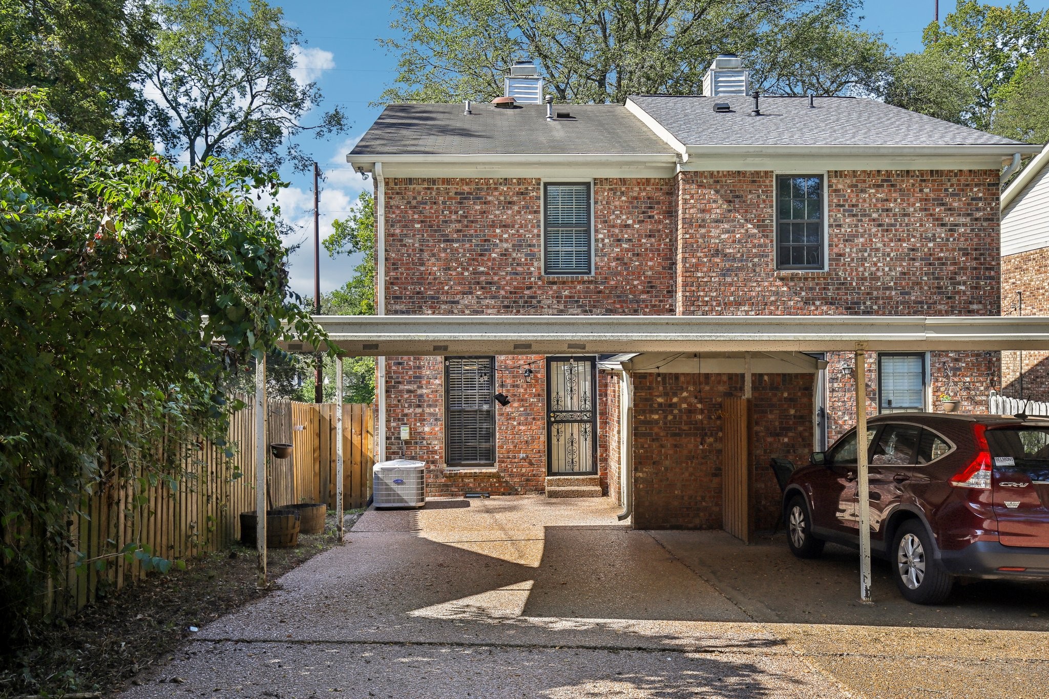 2304 Sharondale Dr