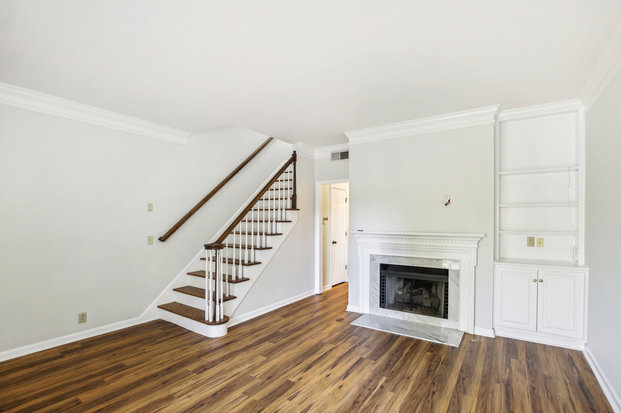 2304 Sharondale Dr