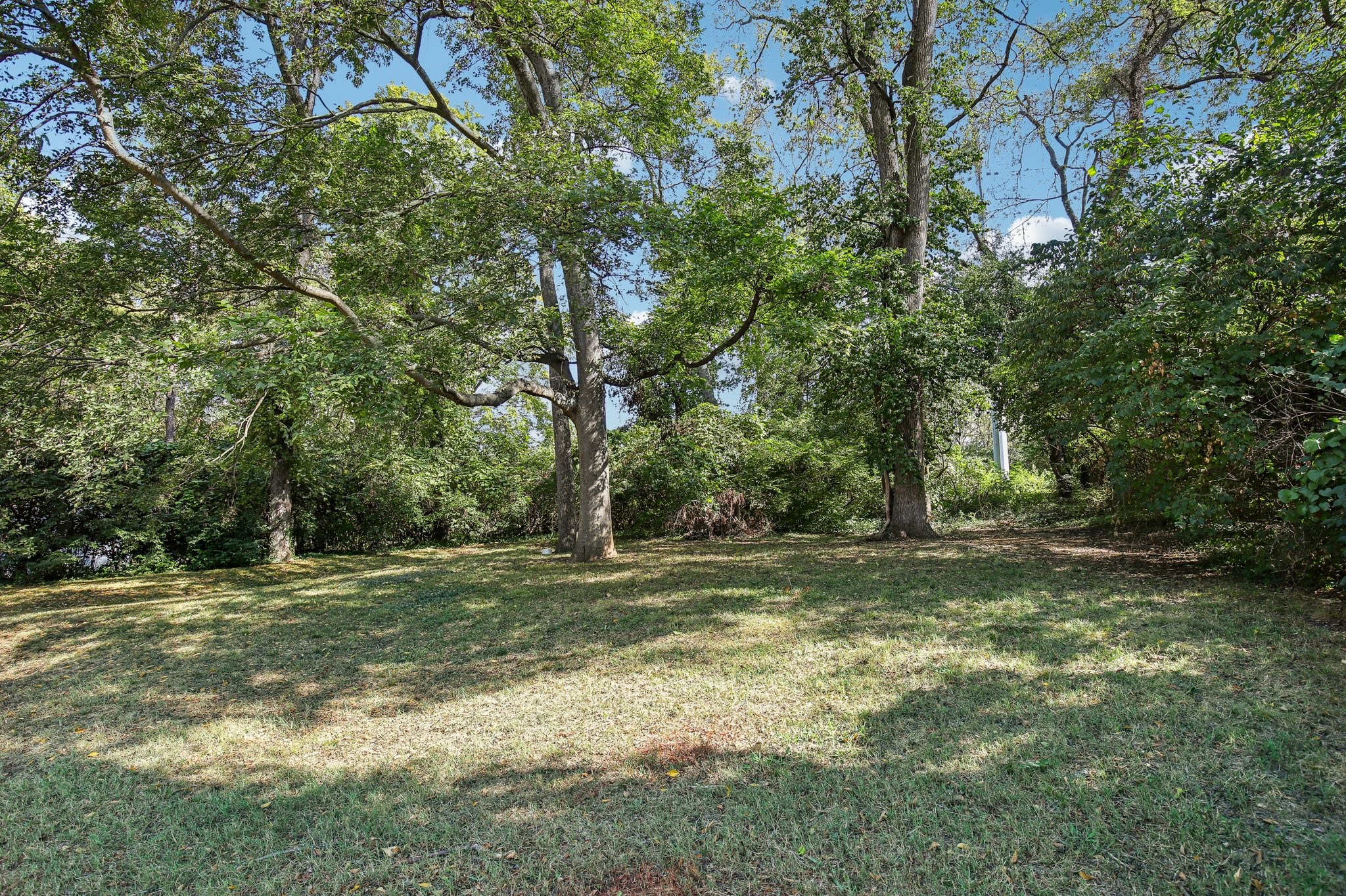 2304 Sharondale Dr