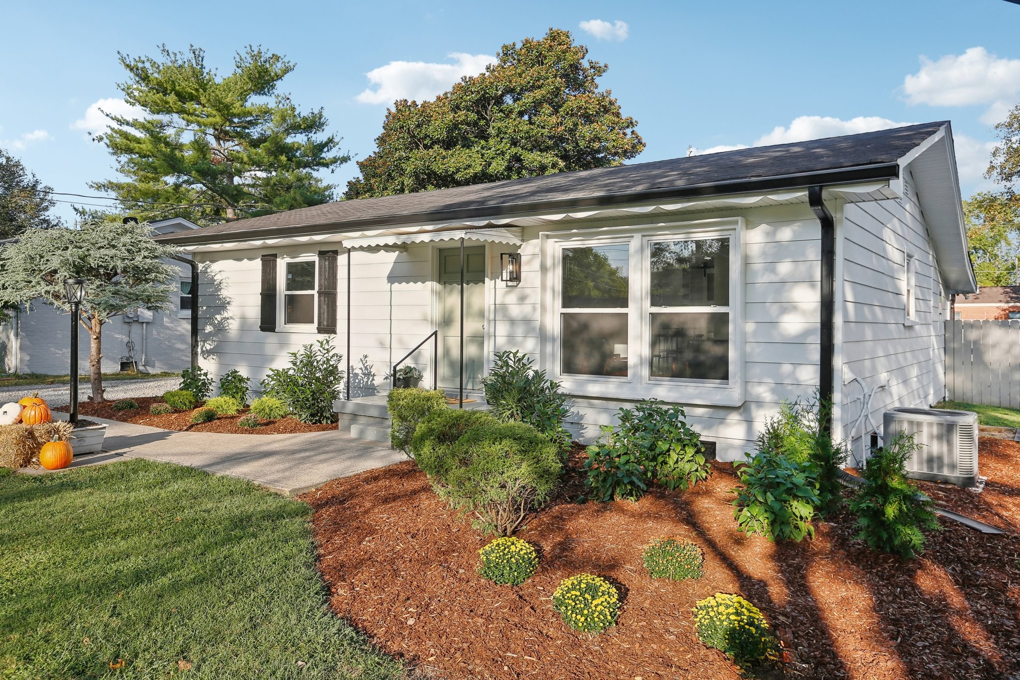 1253 Chickering Dr