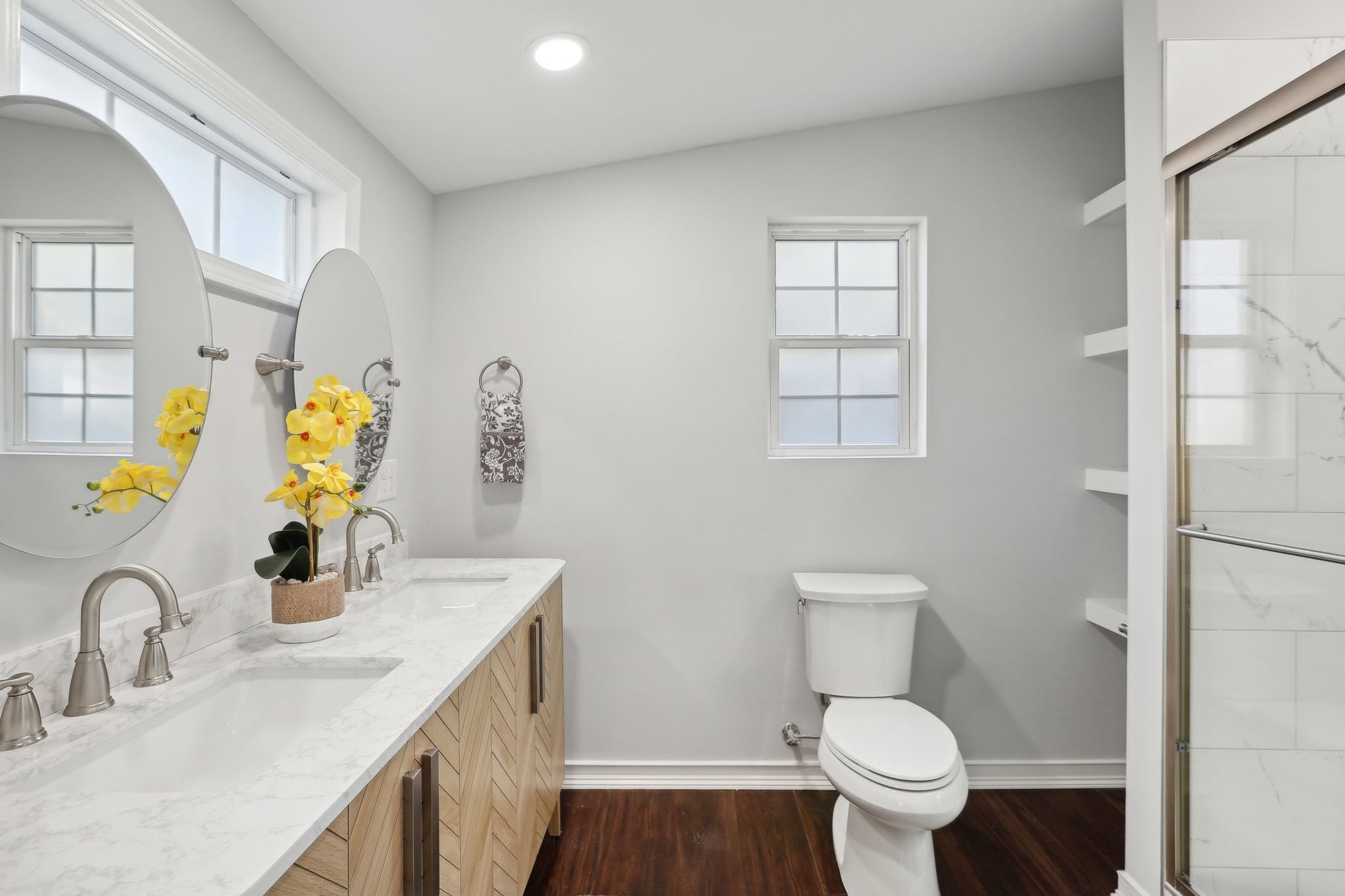 1253 Chickering Dr