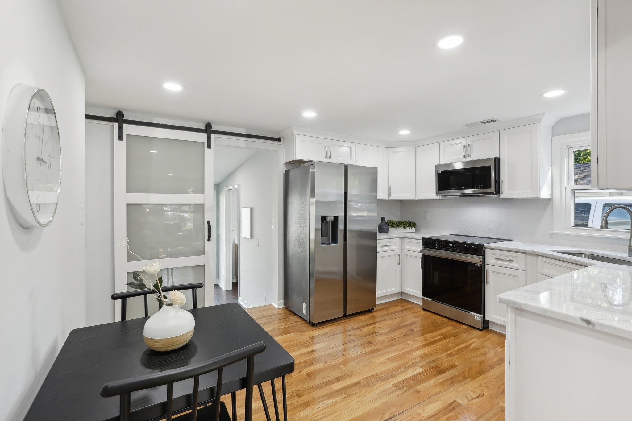 1253 Chickering Dr