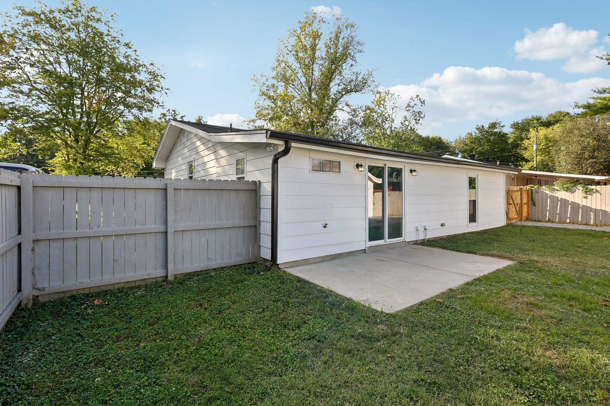 1253 Chickering Dr