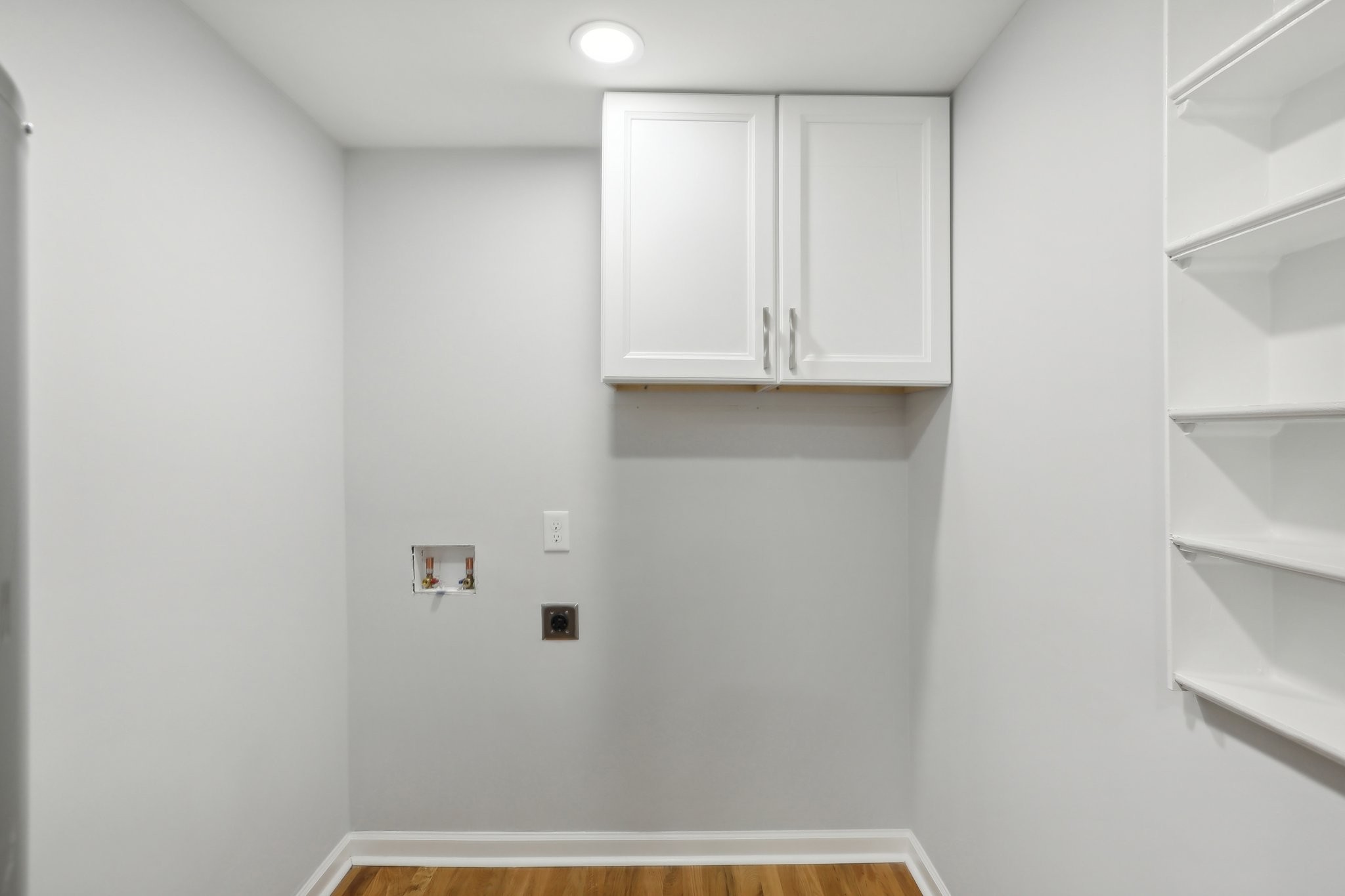 1253 Chickering Dr