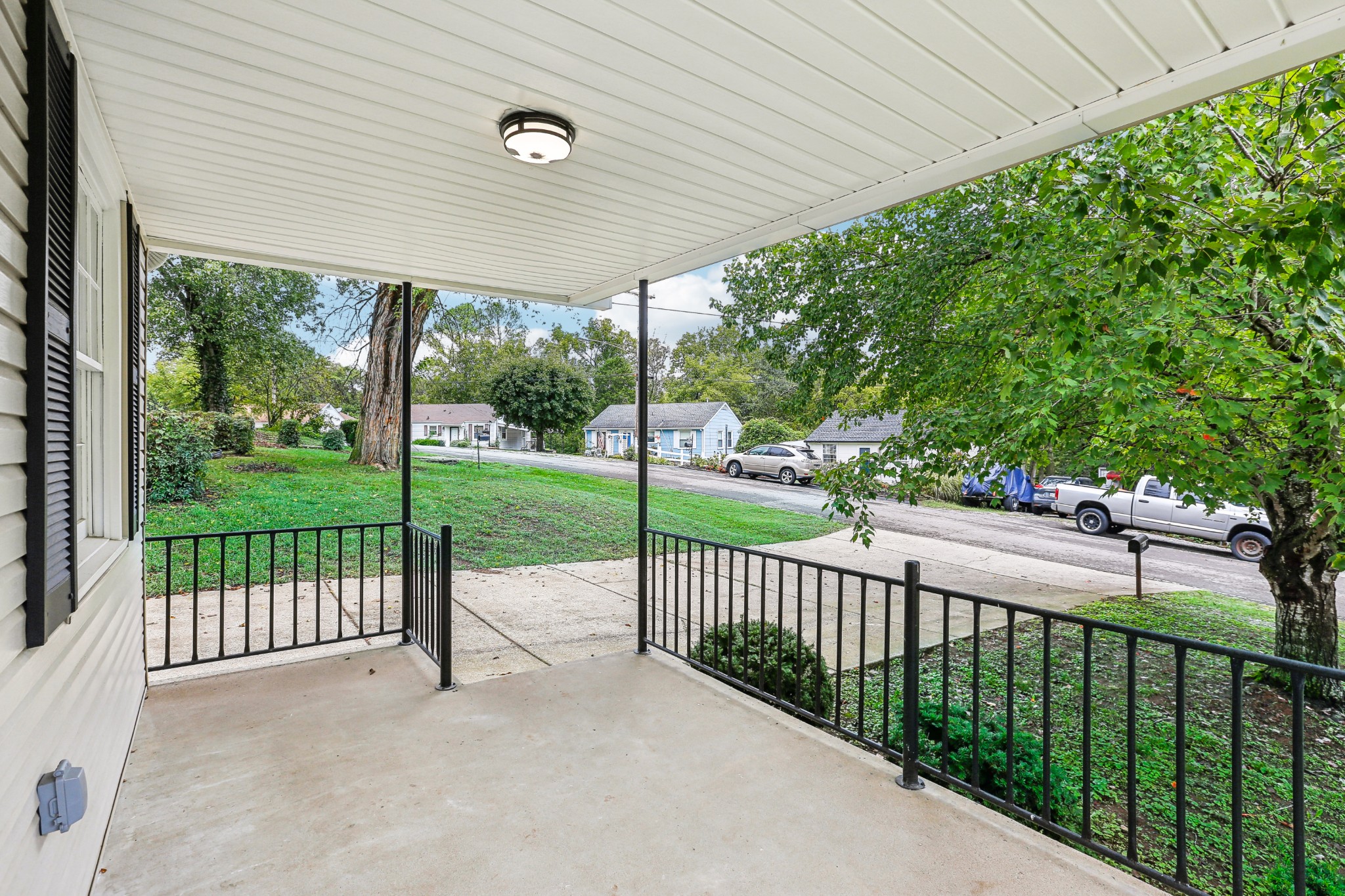 5507 Bon Air Cir