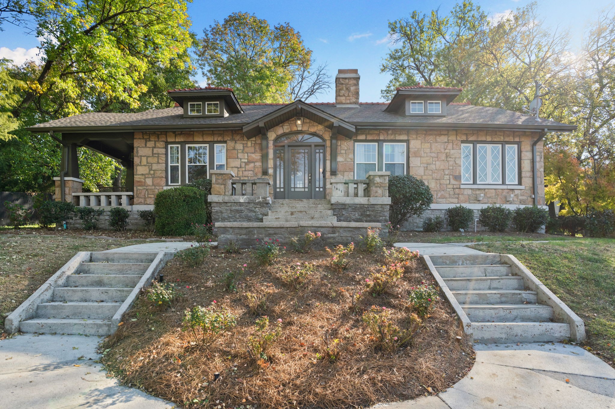 1811 Blair Blvd