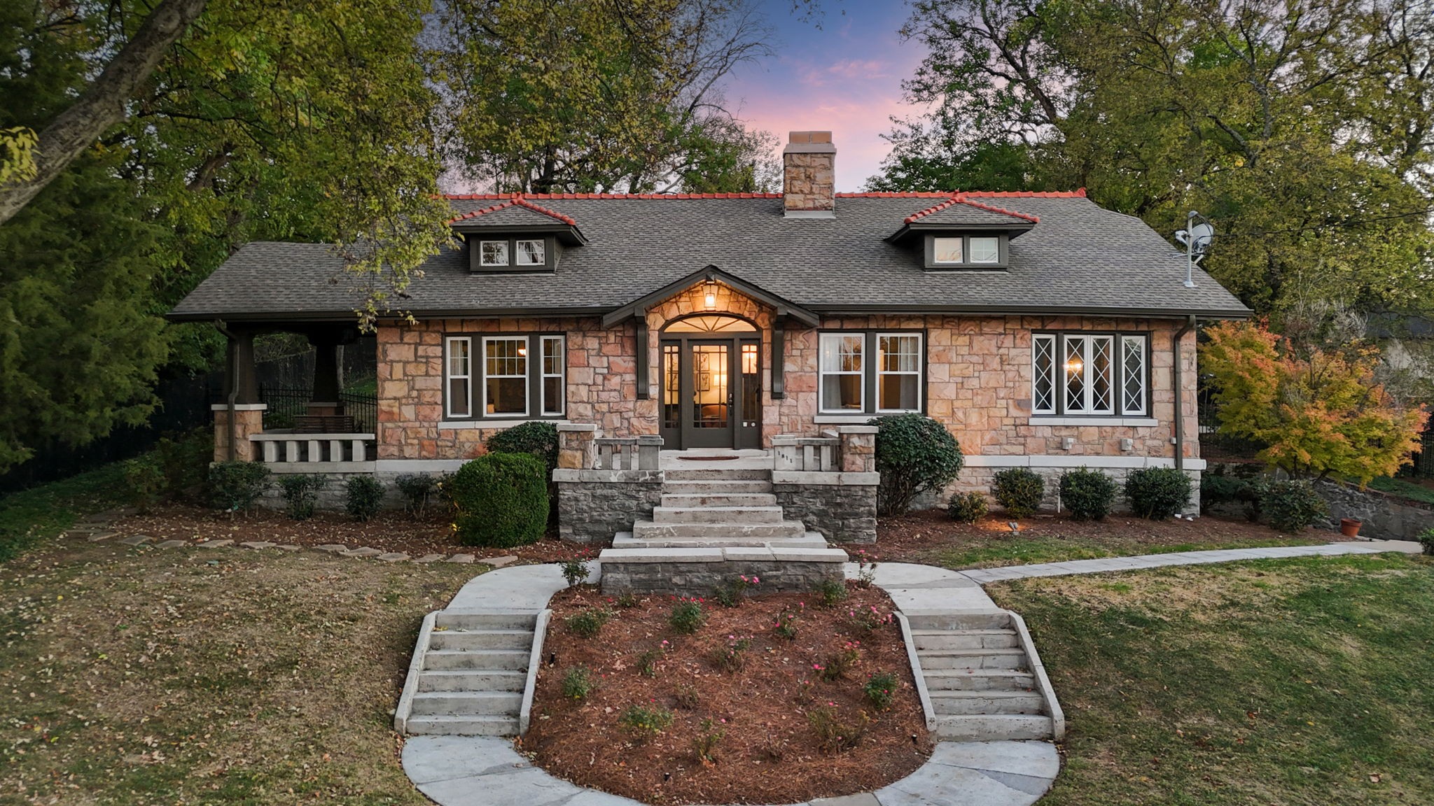 1811 Blair Blvd