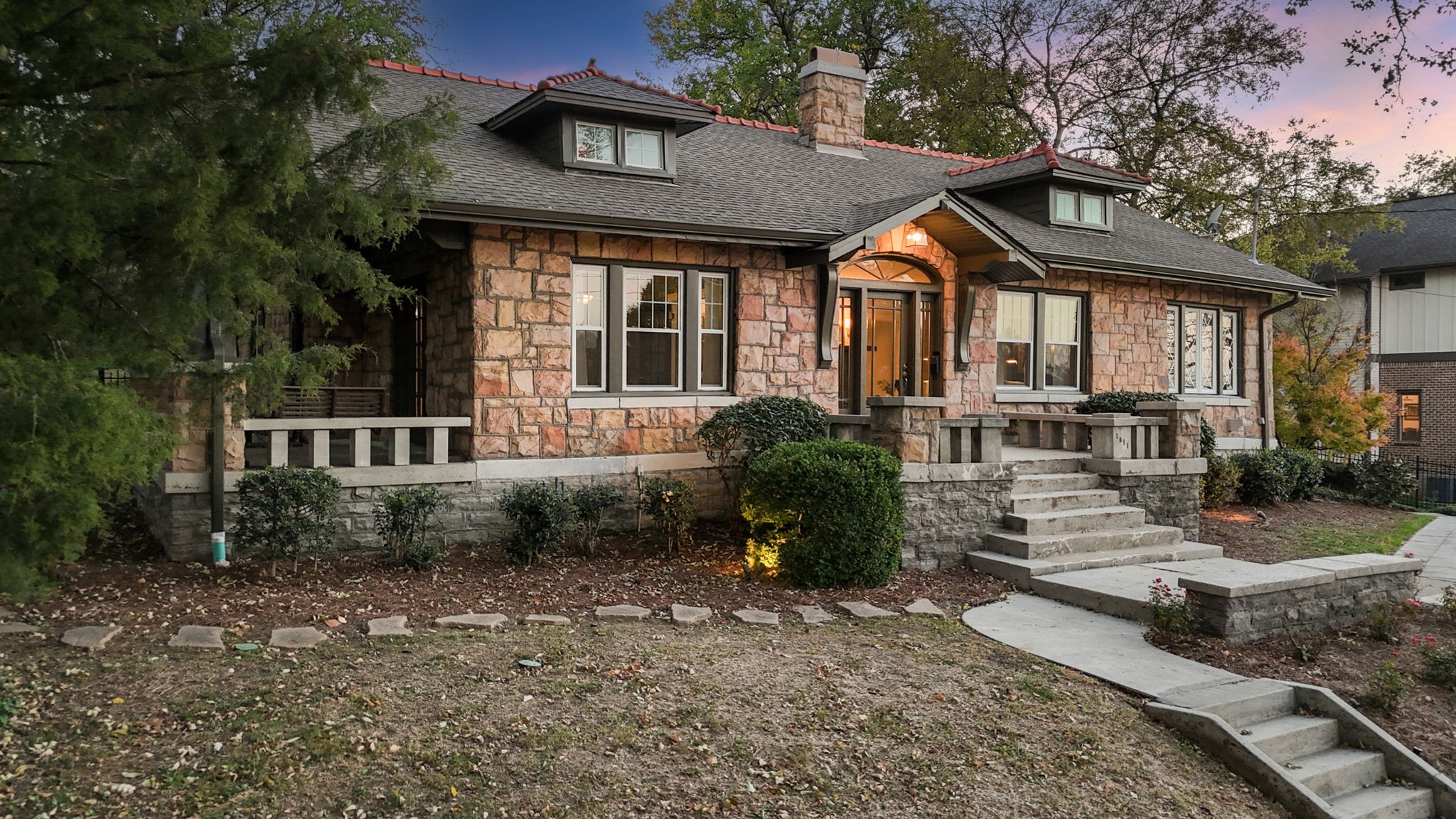 1811 Blair Blvd
