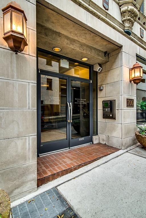 700 Church Street Unit: 801
