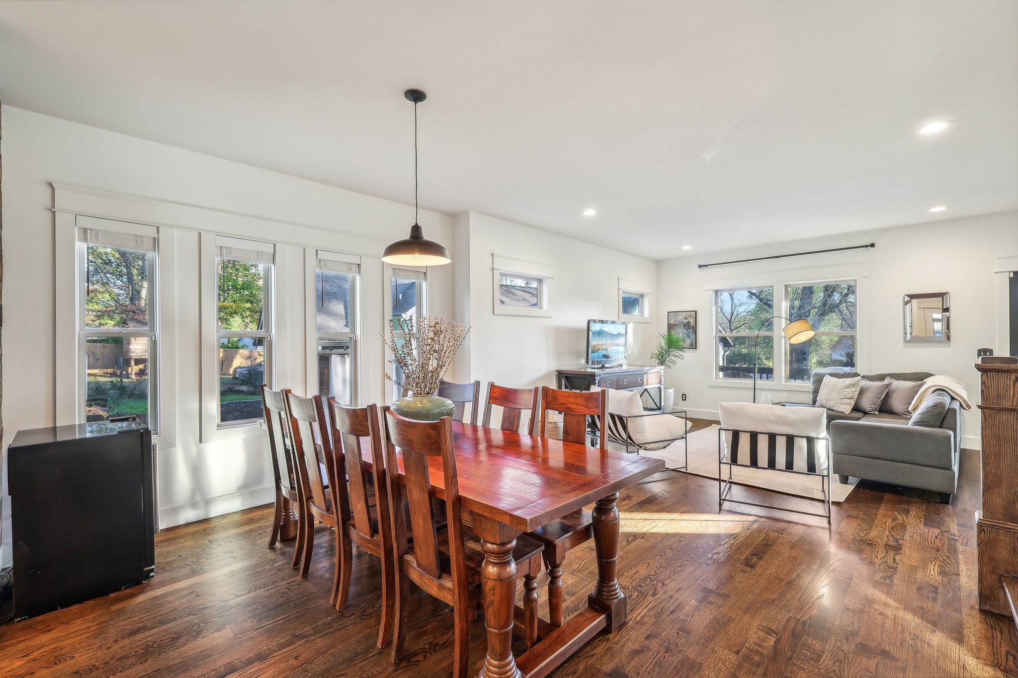 1301 Shelton Ave
