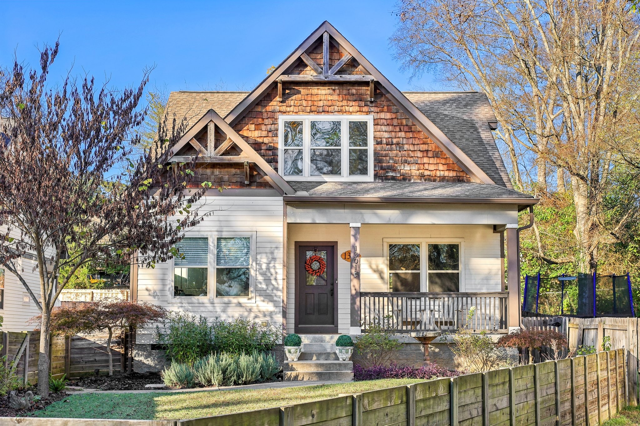 1301 Shelton Ave