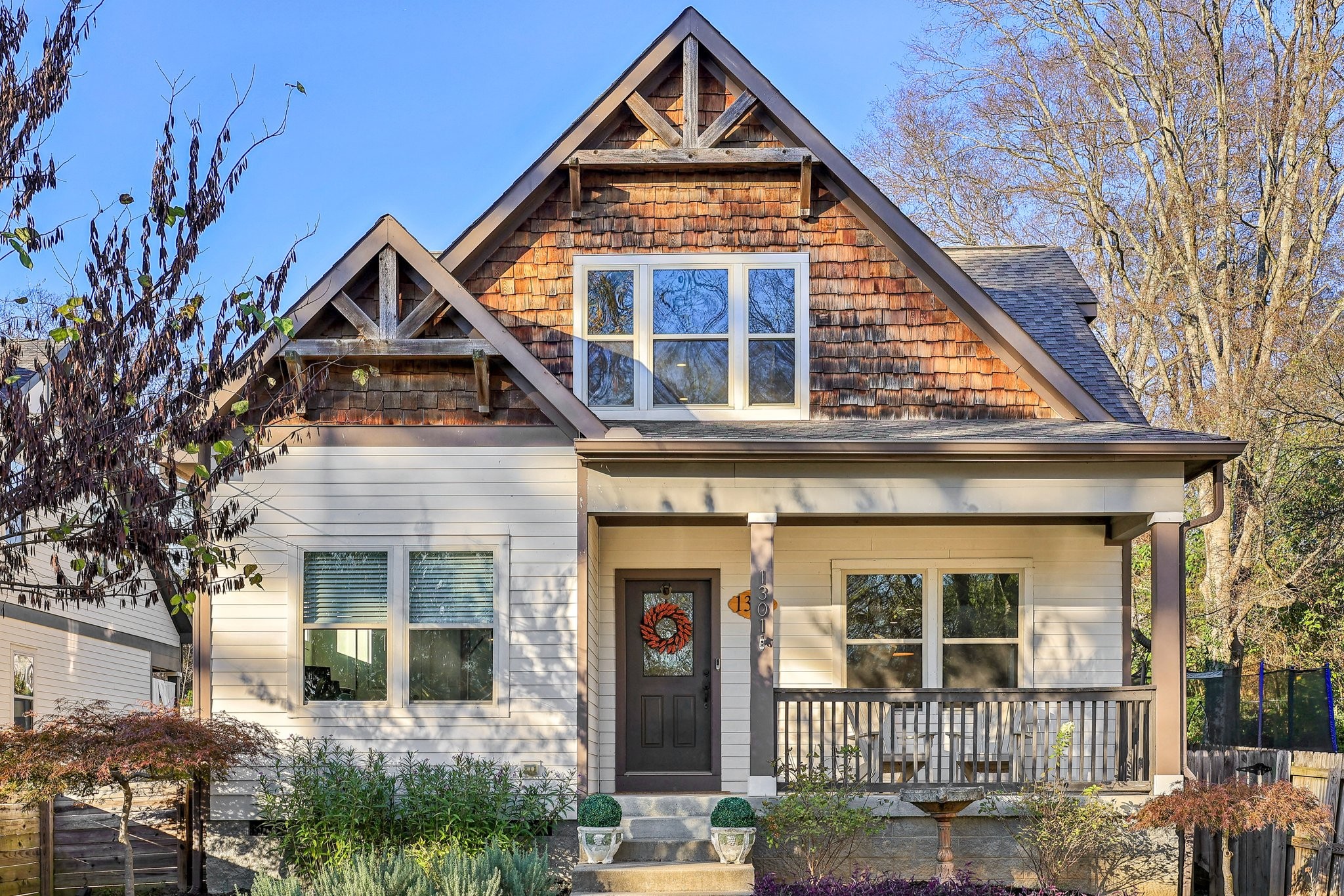 1301 Shelton Ave