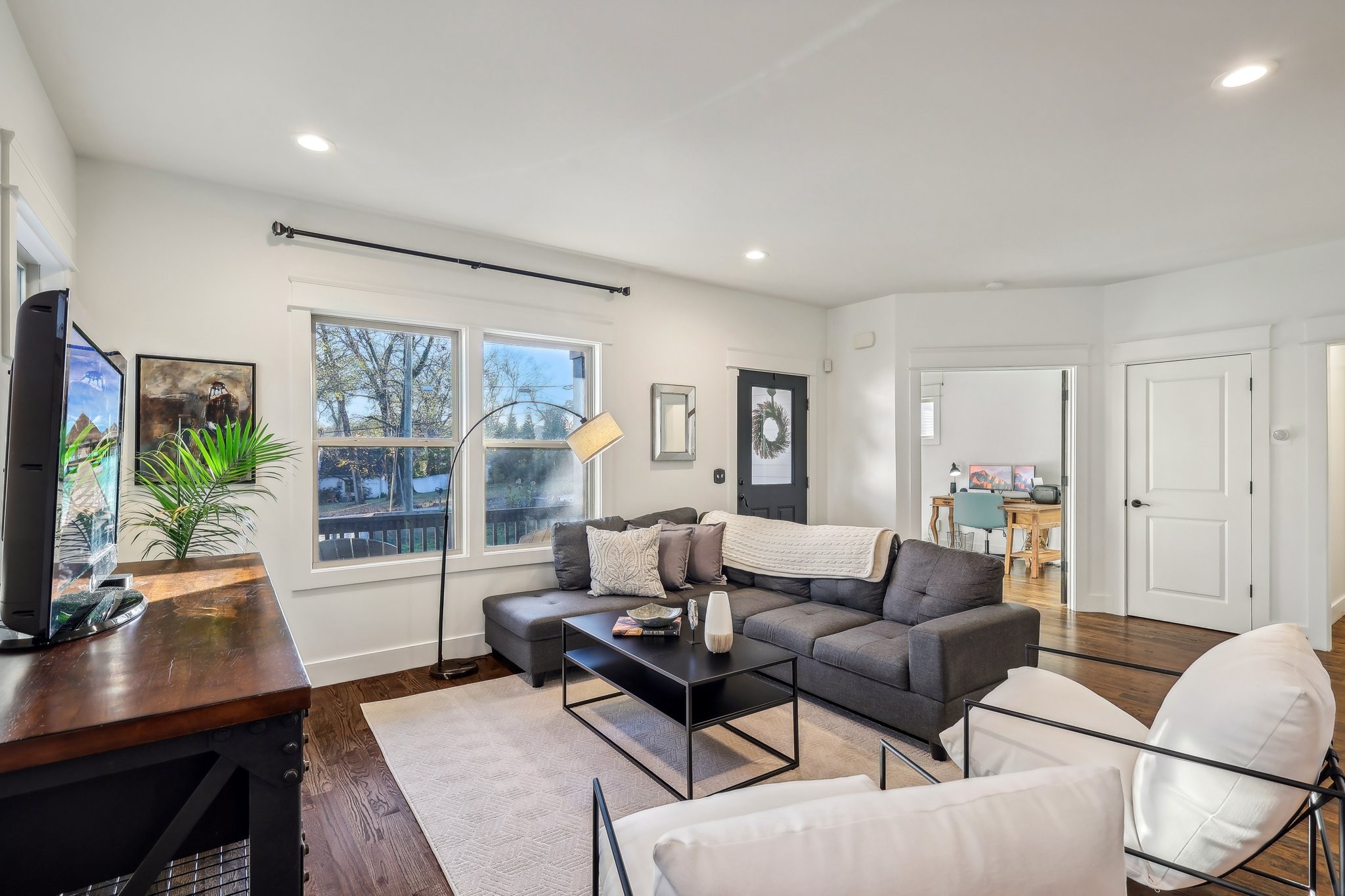1301 Shelton Ave