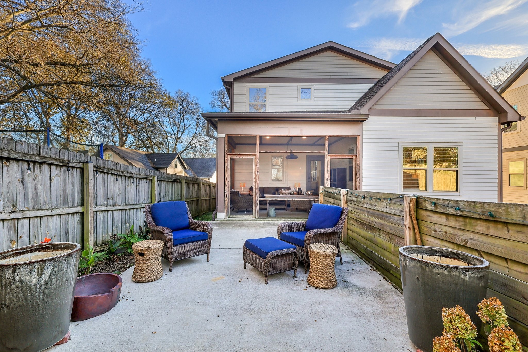 1301 Shelton Ave