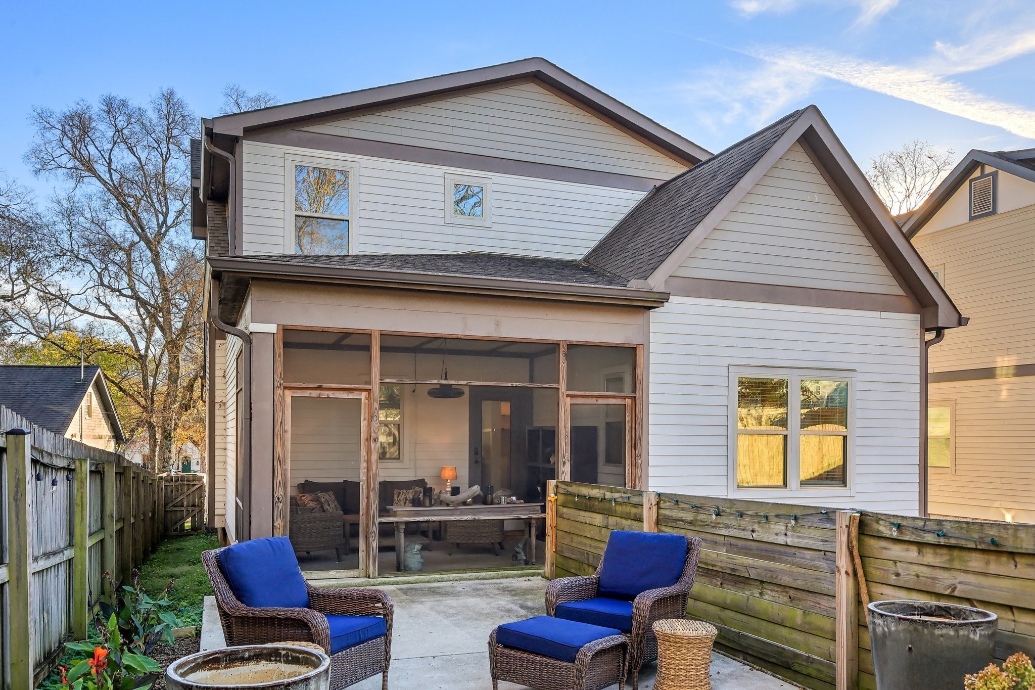 1301 Shelton Ave