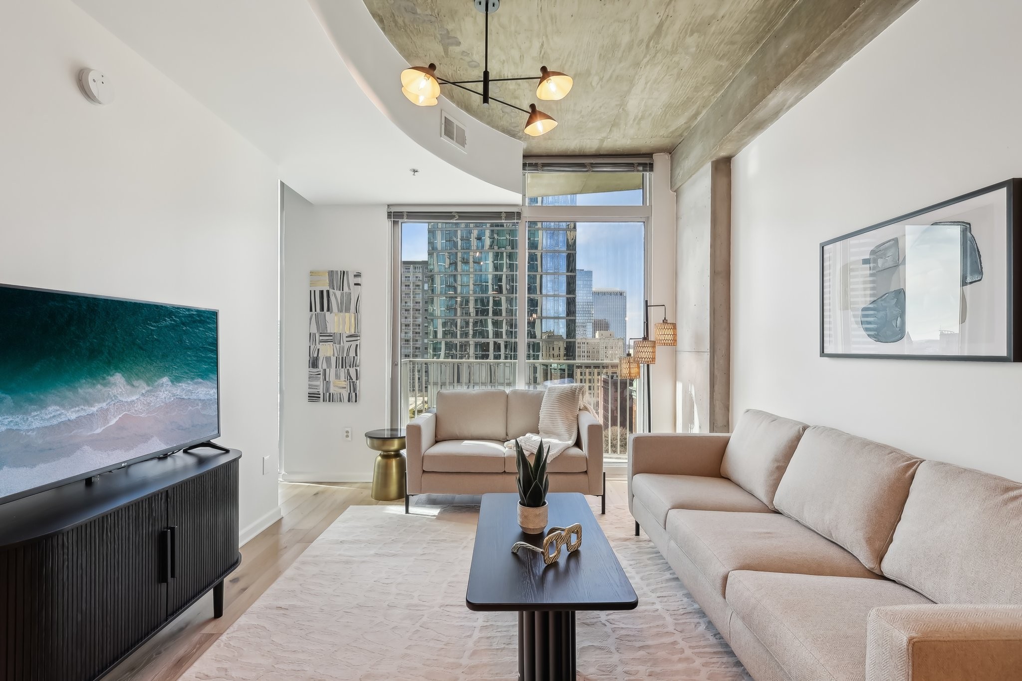 415 Church St Unit: 1104
