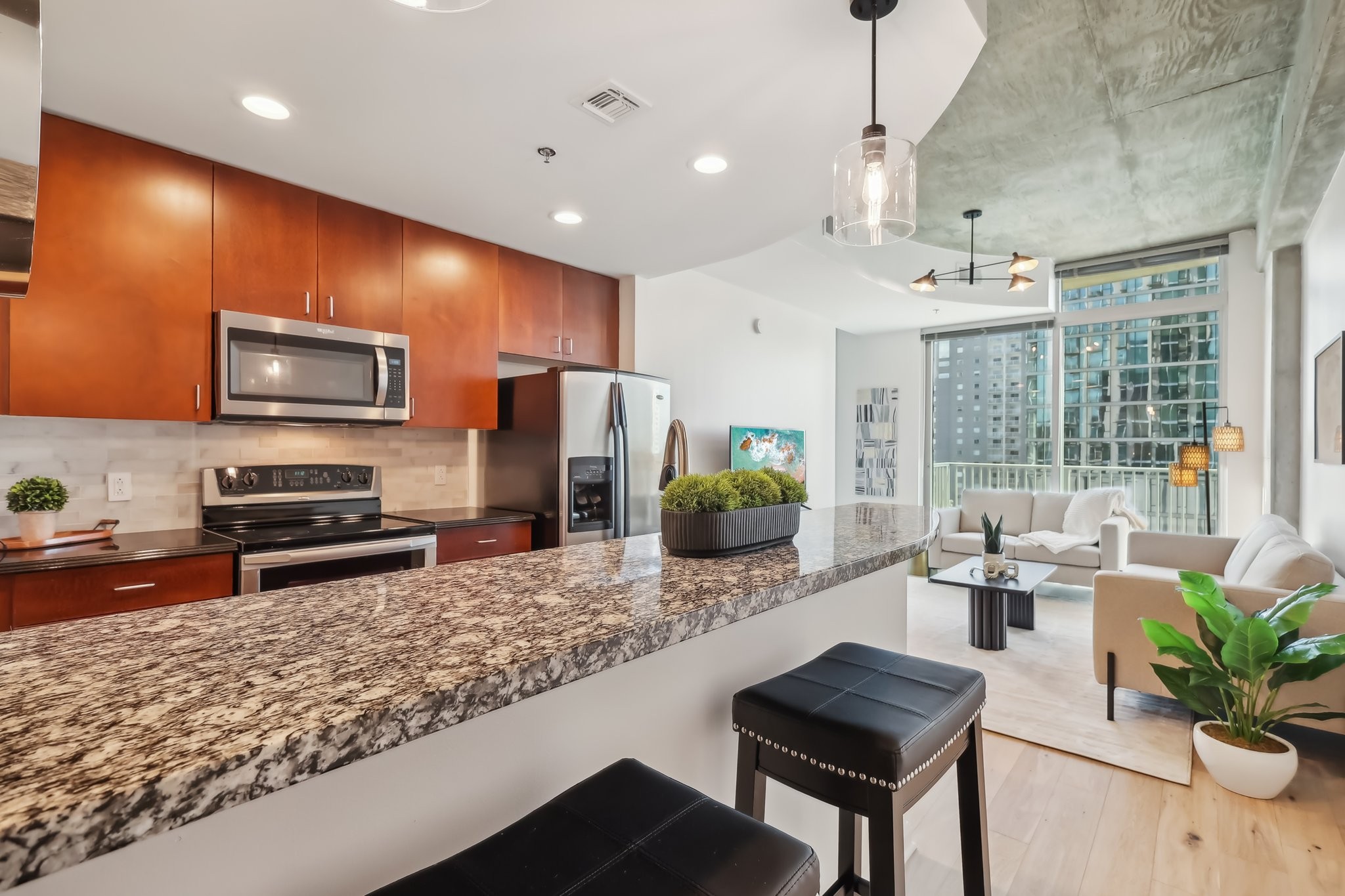 415 Church St Unit: 1104