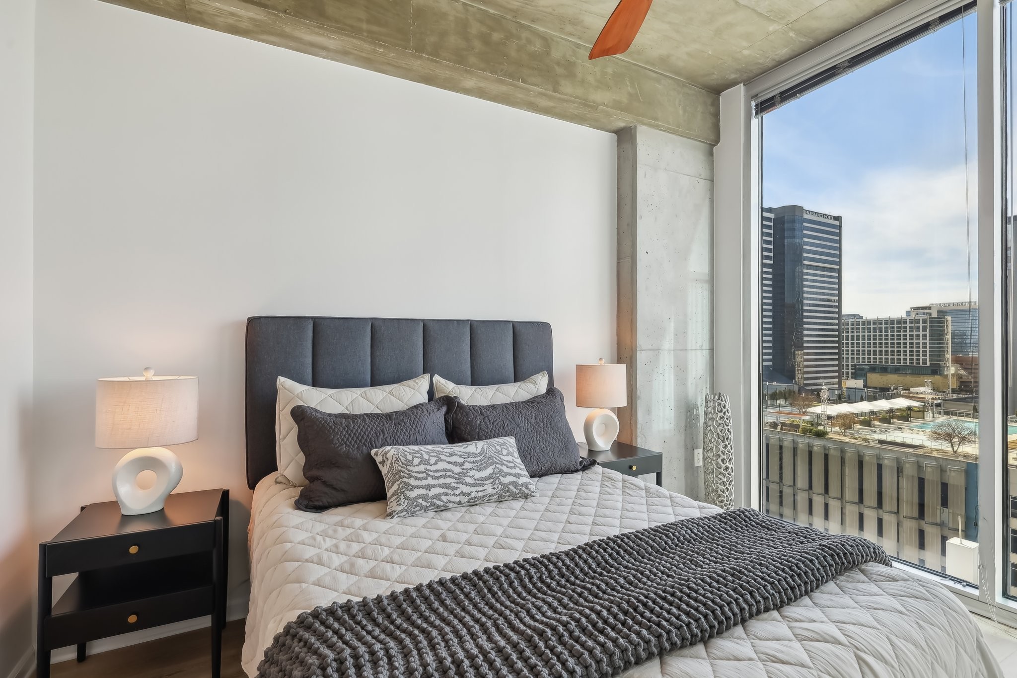 415 Church St Unit: 1104