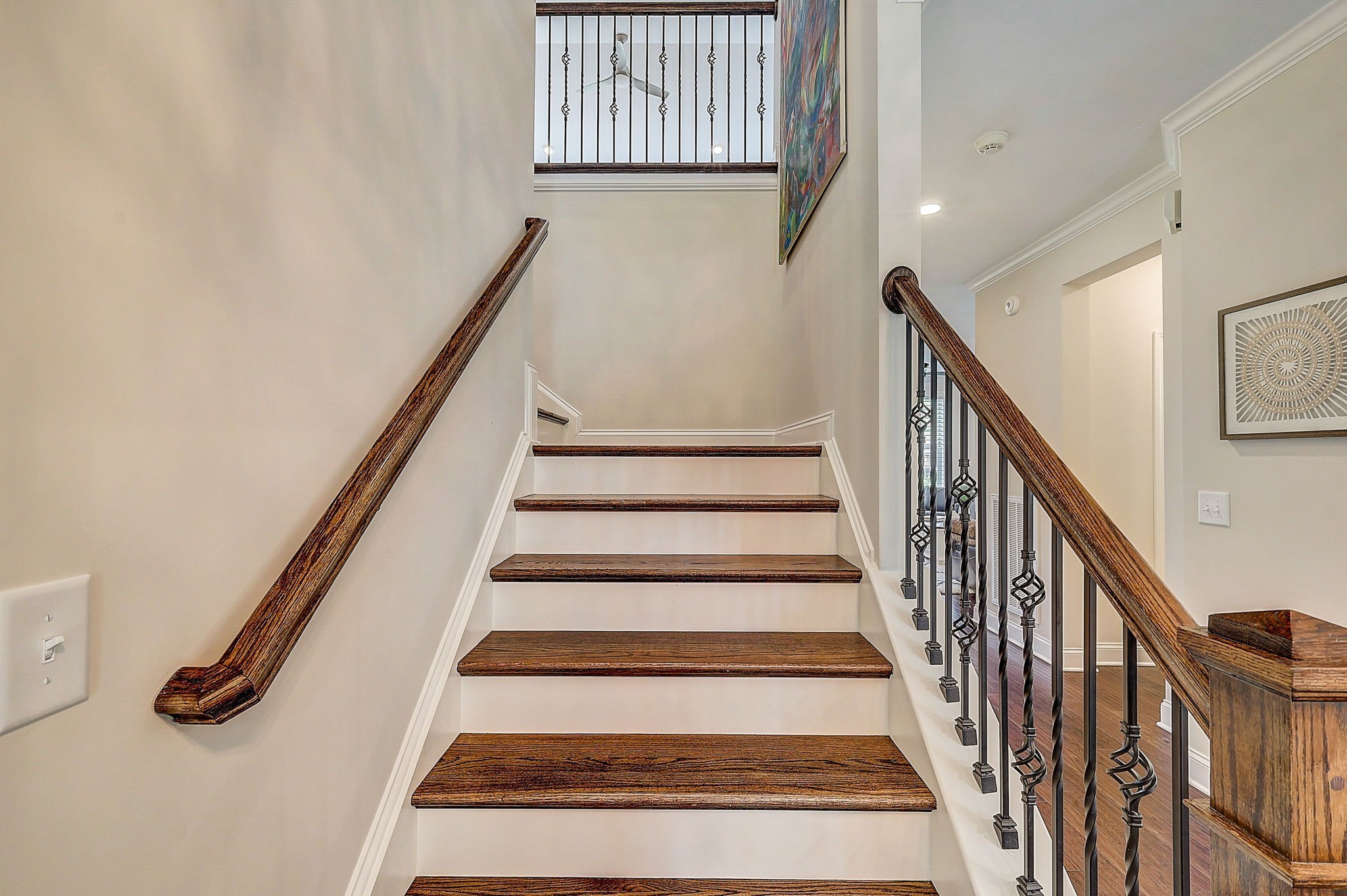 7068 Crimson Leaf Ln