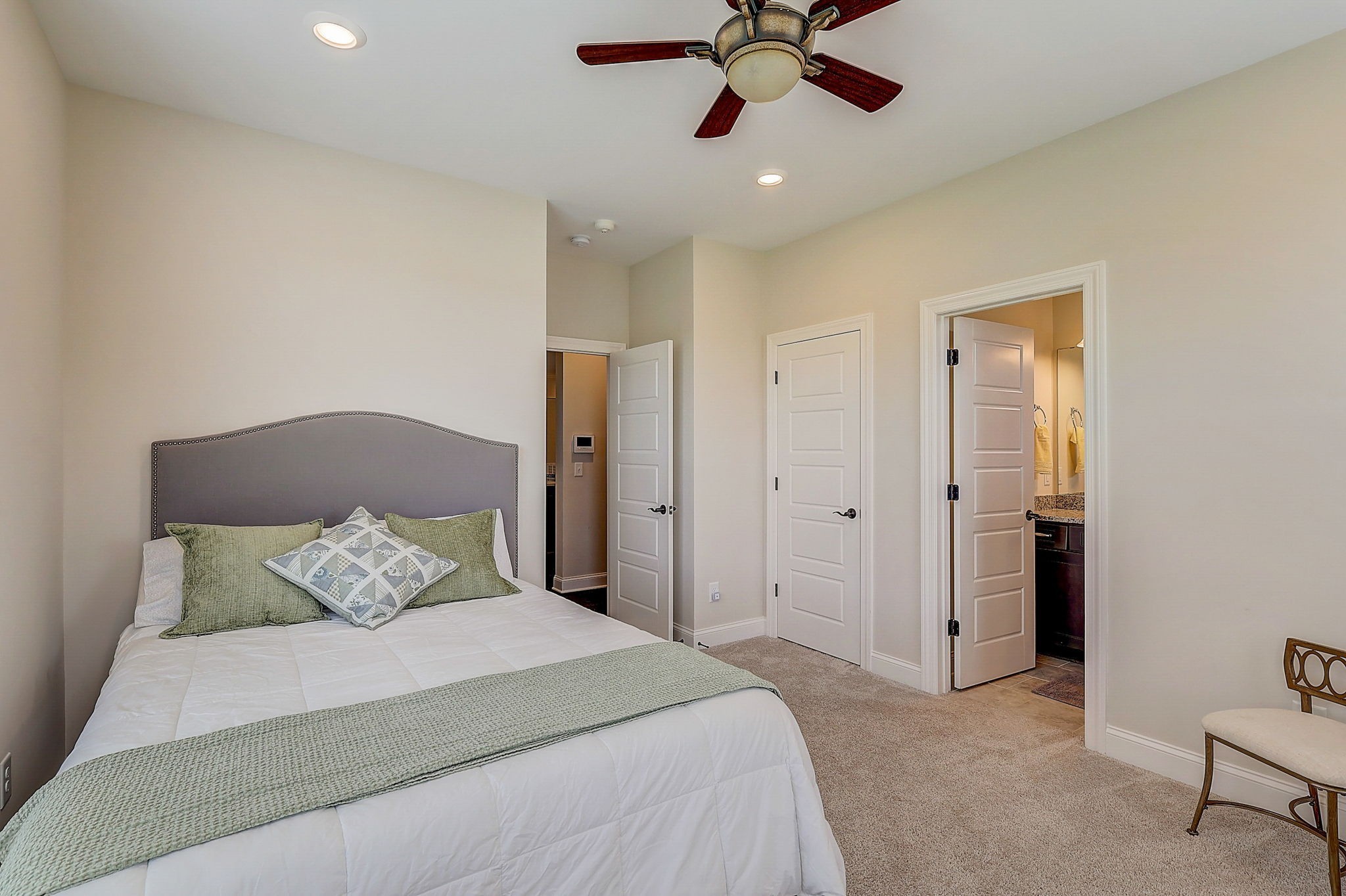 7068 Crimson Leaf Ln
