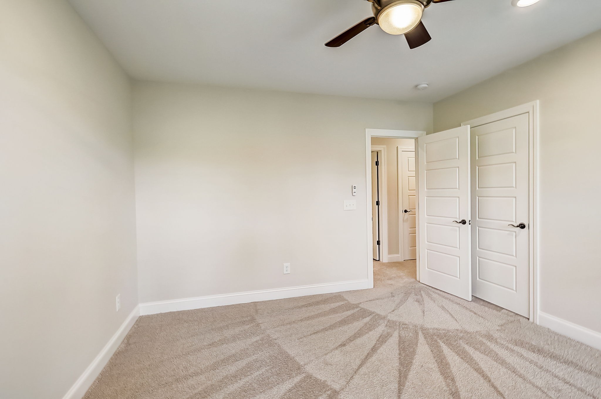 7068 Crimson Leaf Ln