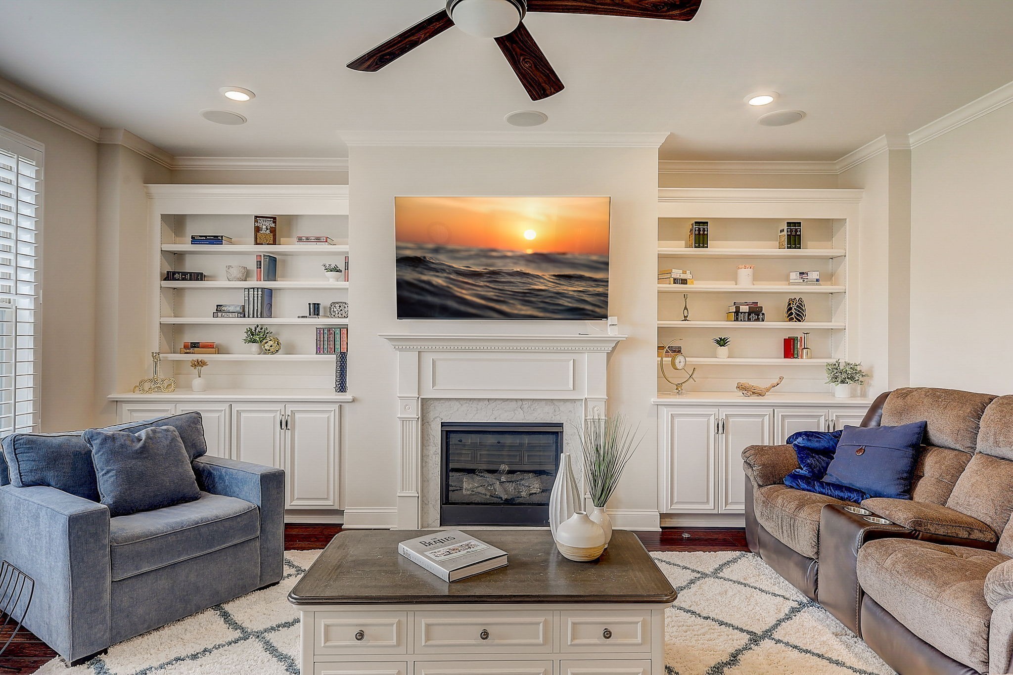 7068 Crimson Leaf Ln
