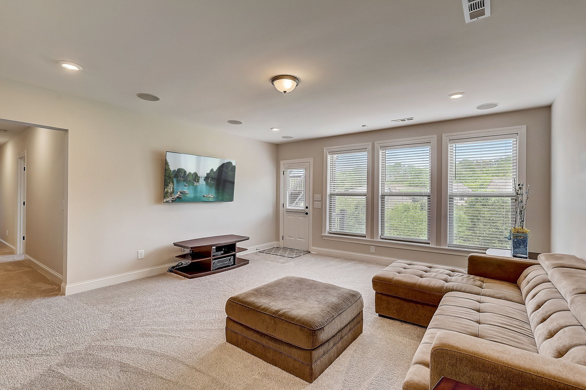 7068 Crimson Leaf Ln