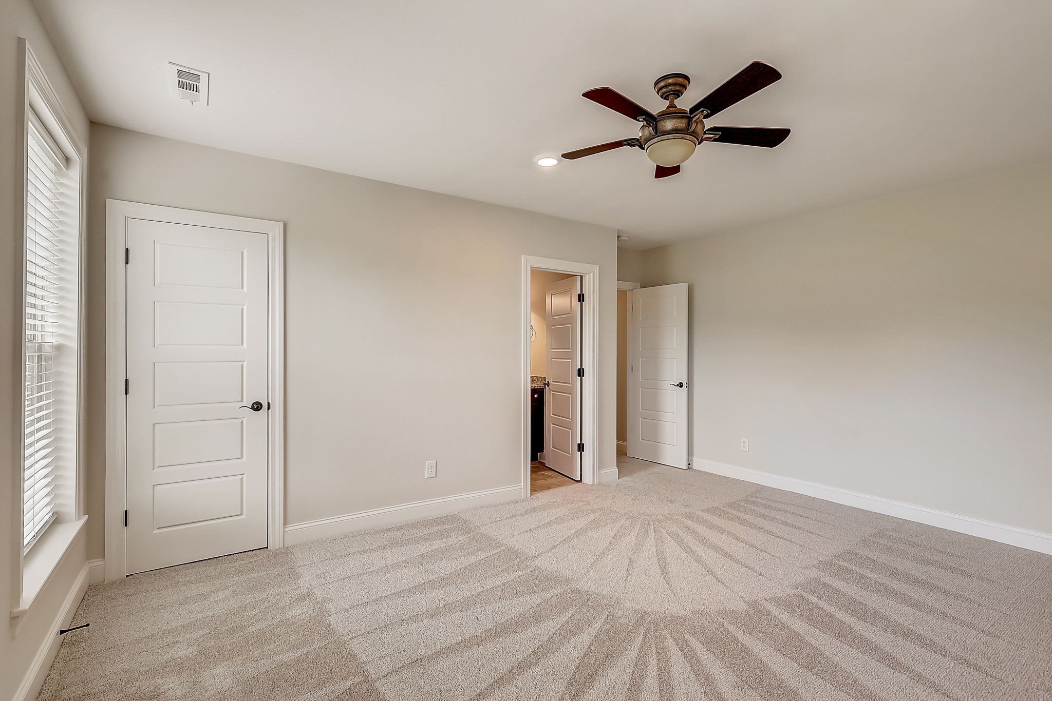 7068 Crimson Leaf Ln