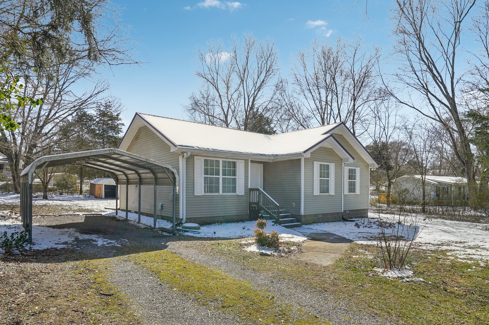 112 Aaron Dr
