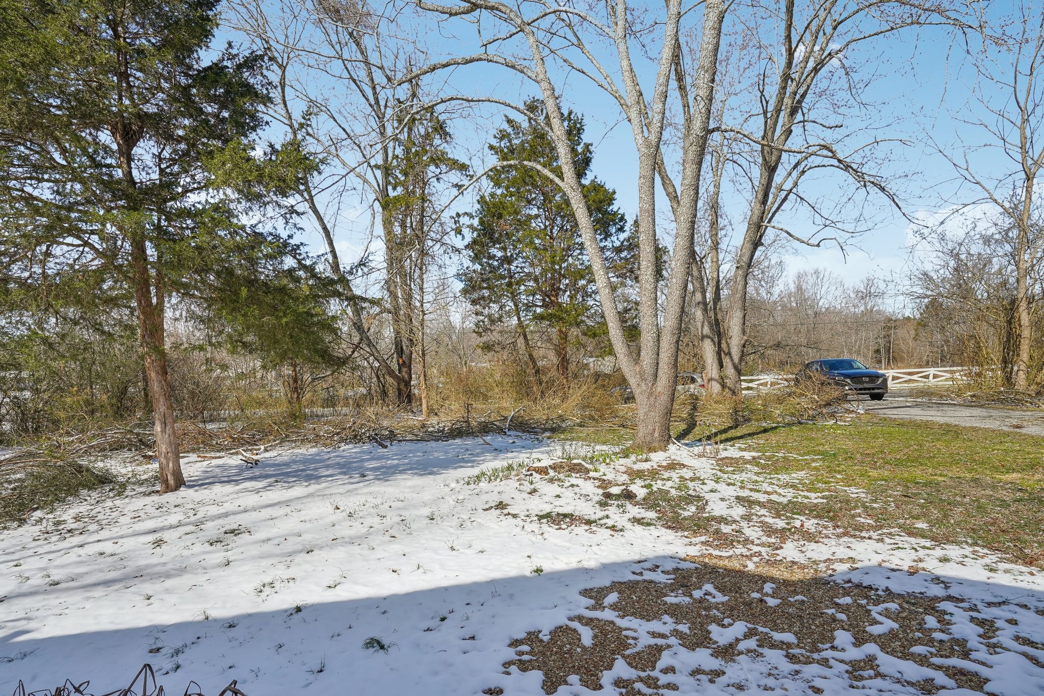 112 Aaron Dr