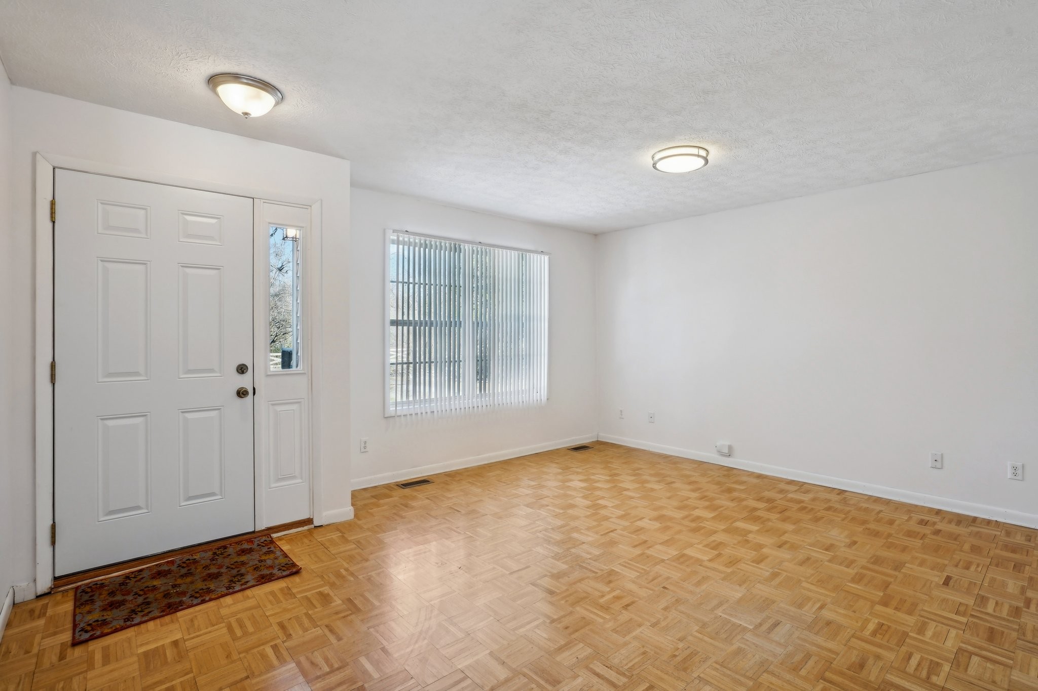 112 Aaron Dr
