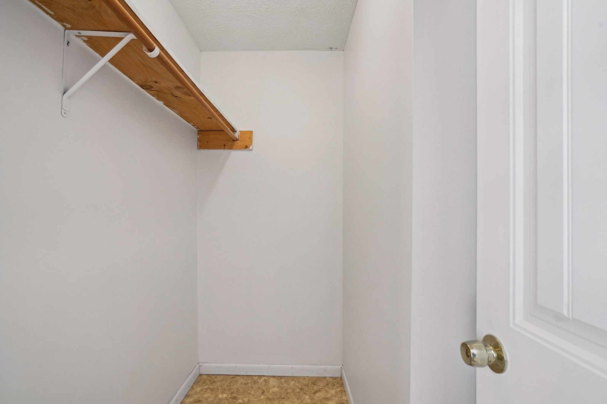 112 Aaron Dr