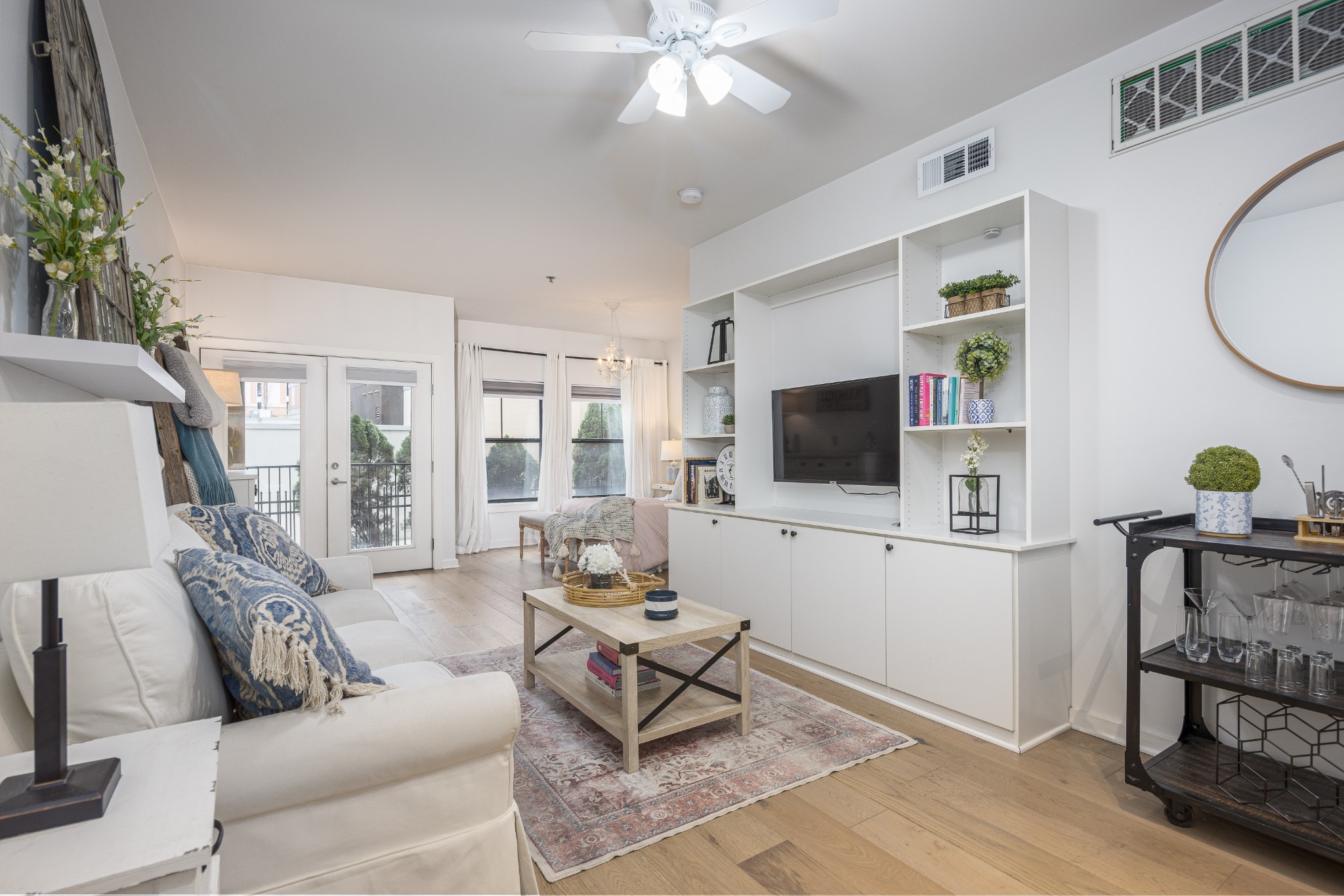 1803 Broadway Unit: 222