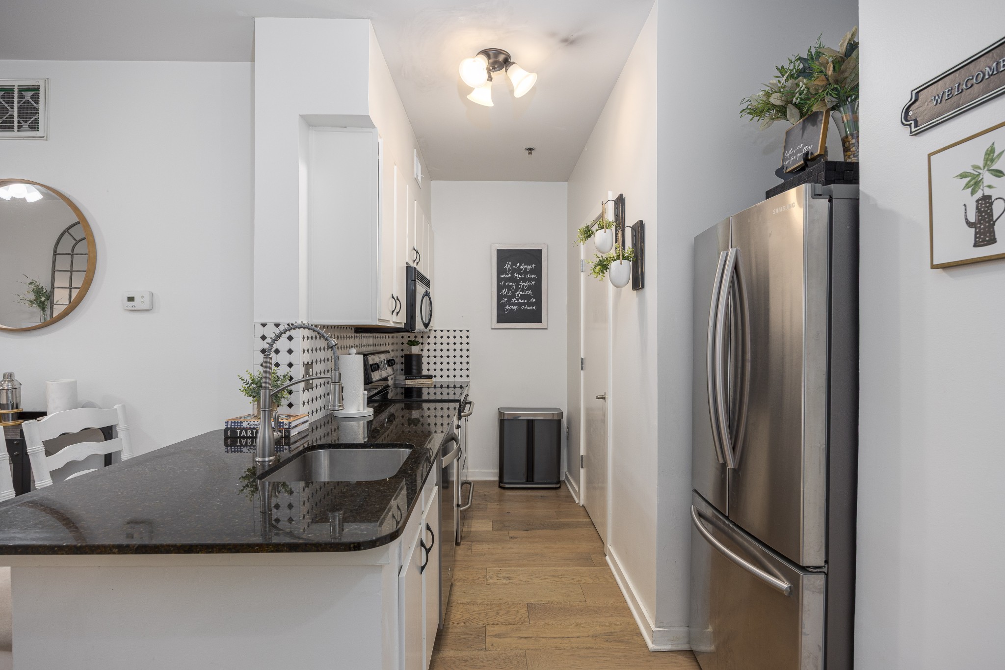 1803 Broadway Unit: 222