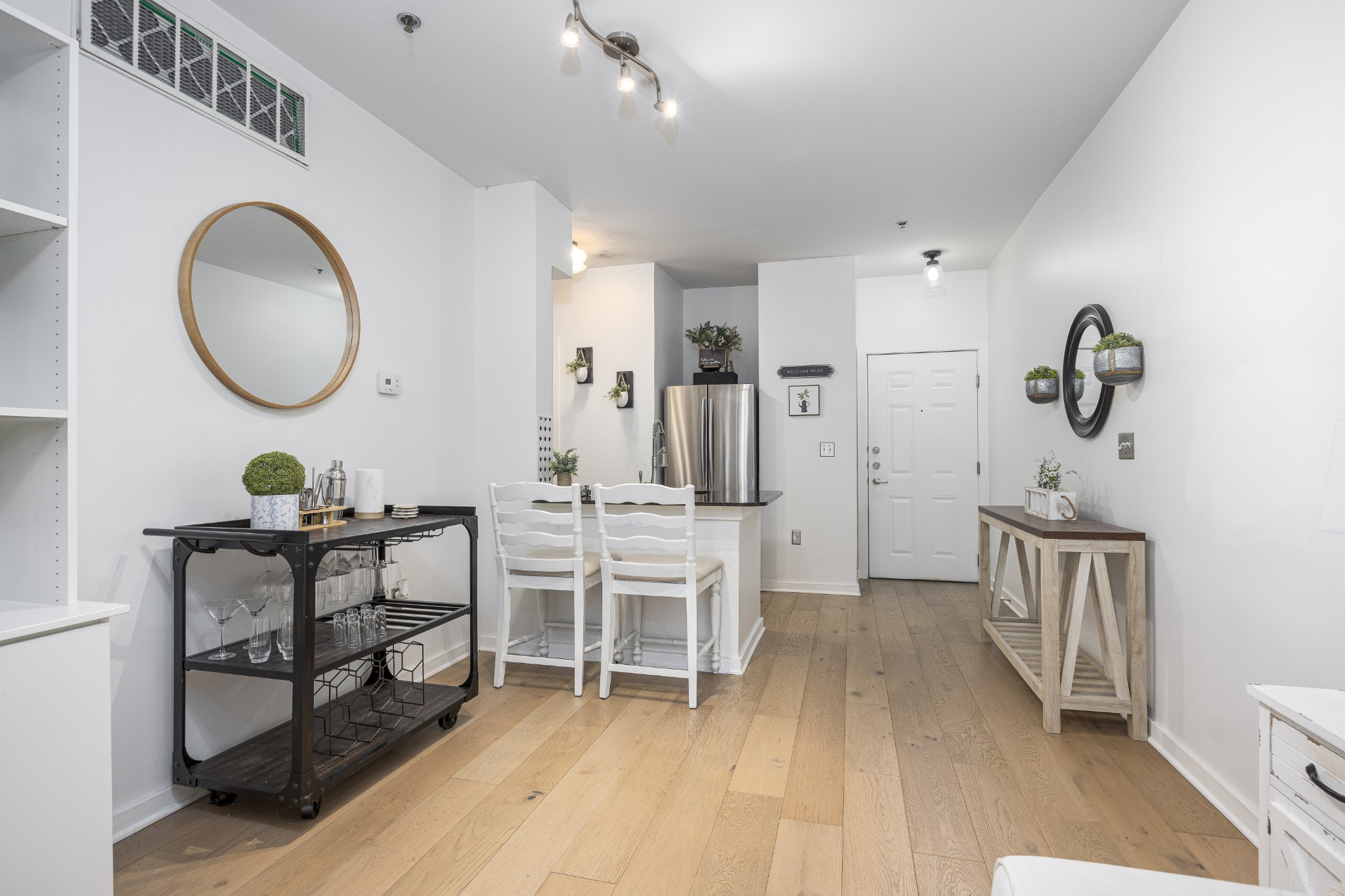 1803 Broadway Unit: 222