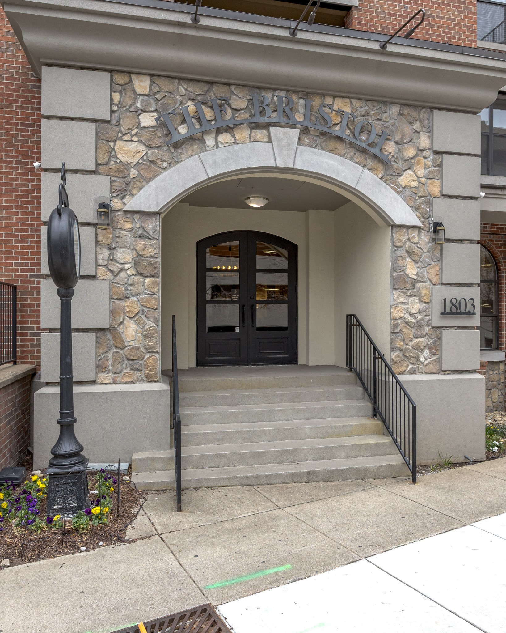 1803 Broadway Unit: 222