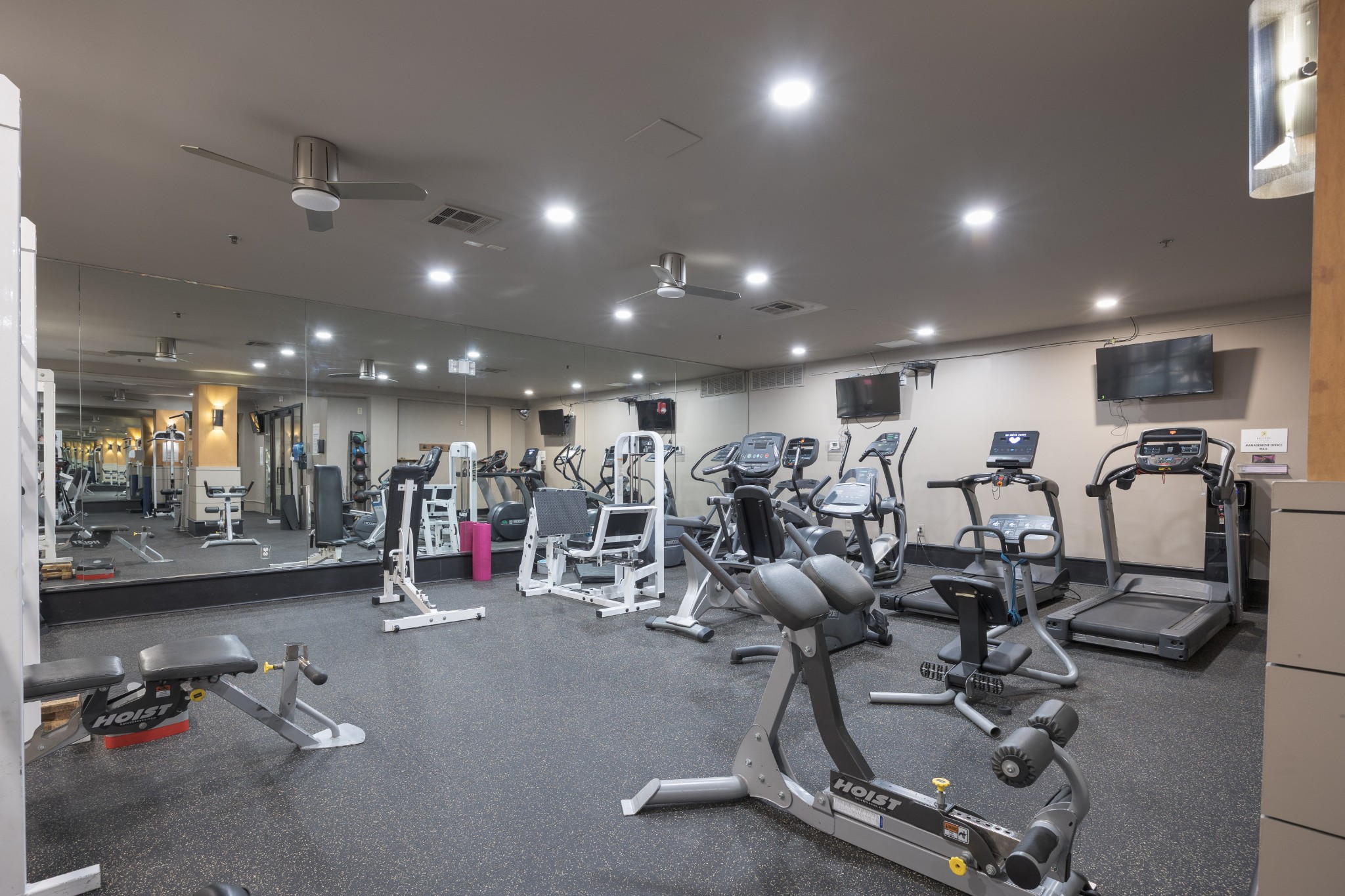 1803 Broadway Unit: 222