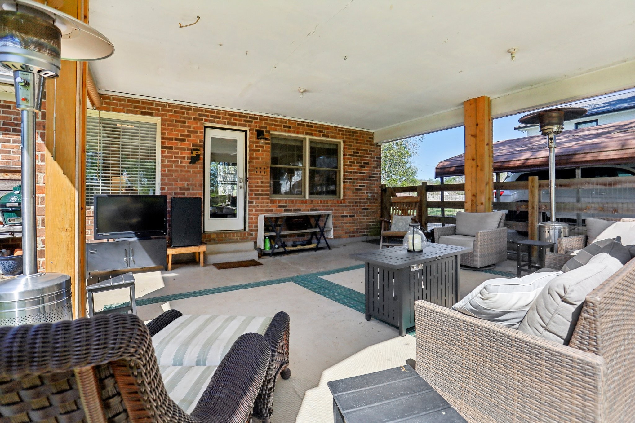 2423 Cabin Hill Rd