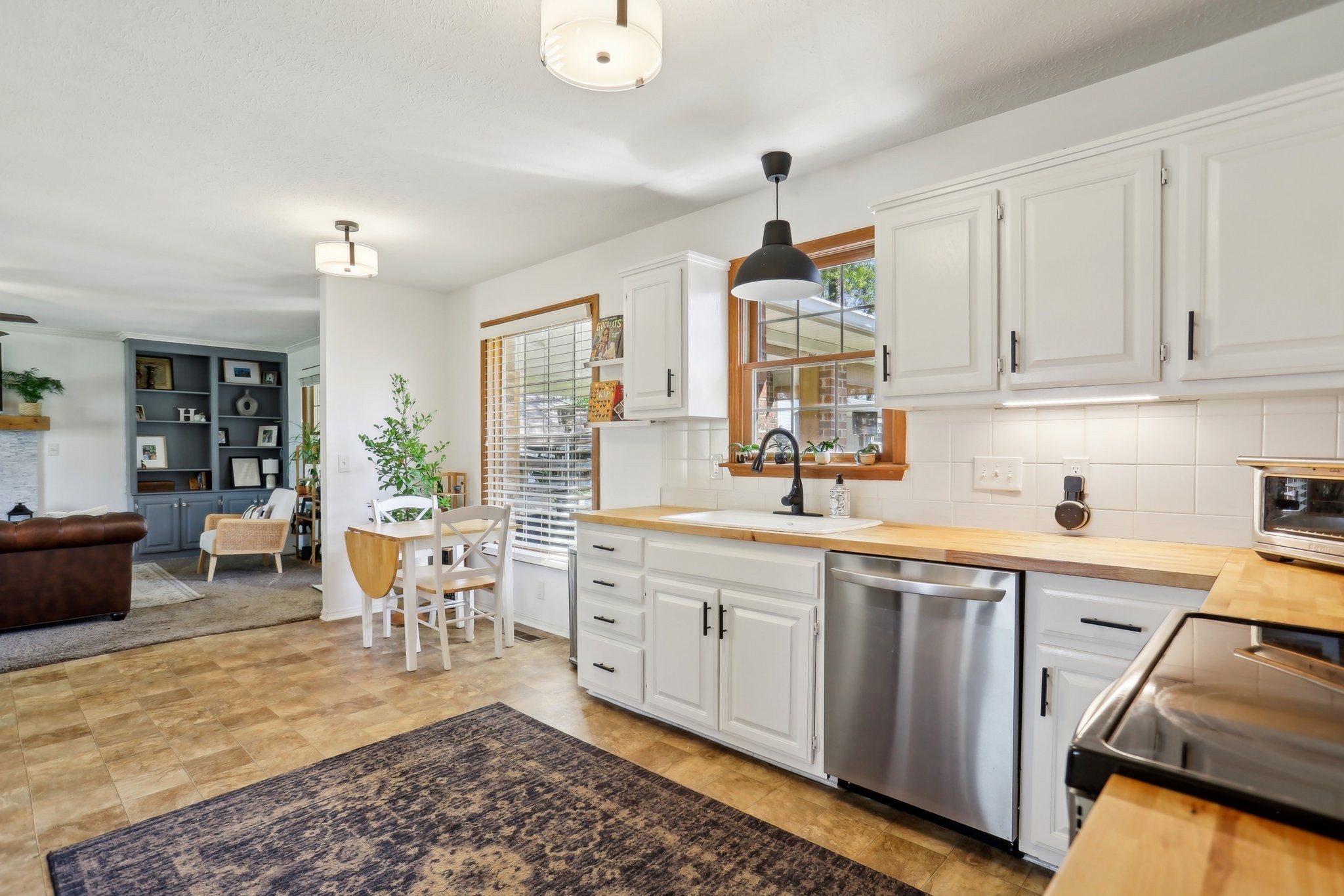 2423 Cabin Hill Rd