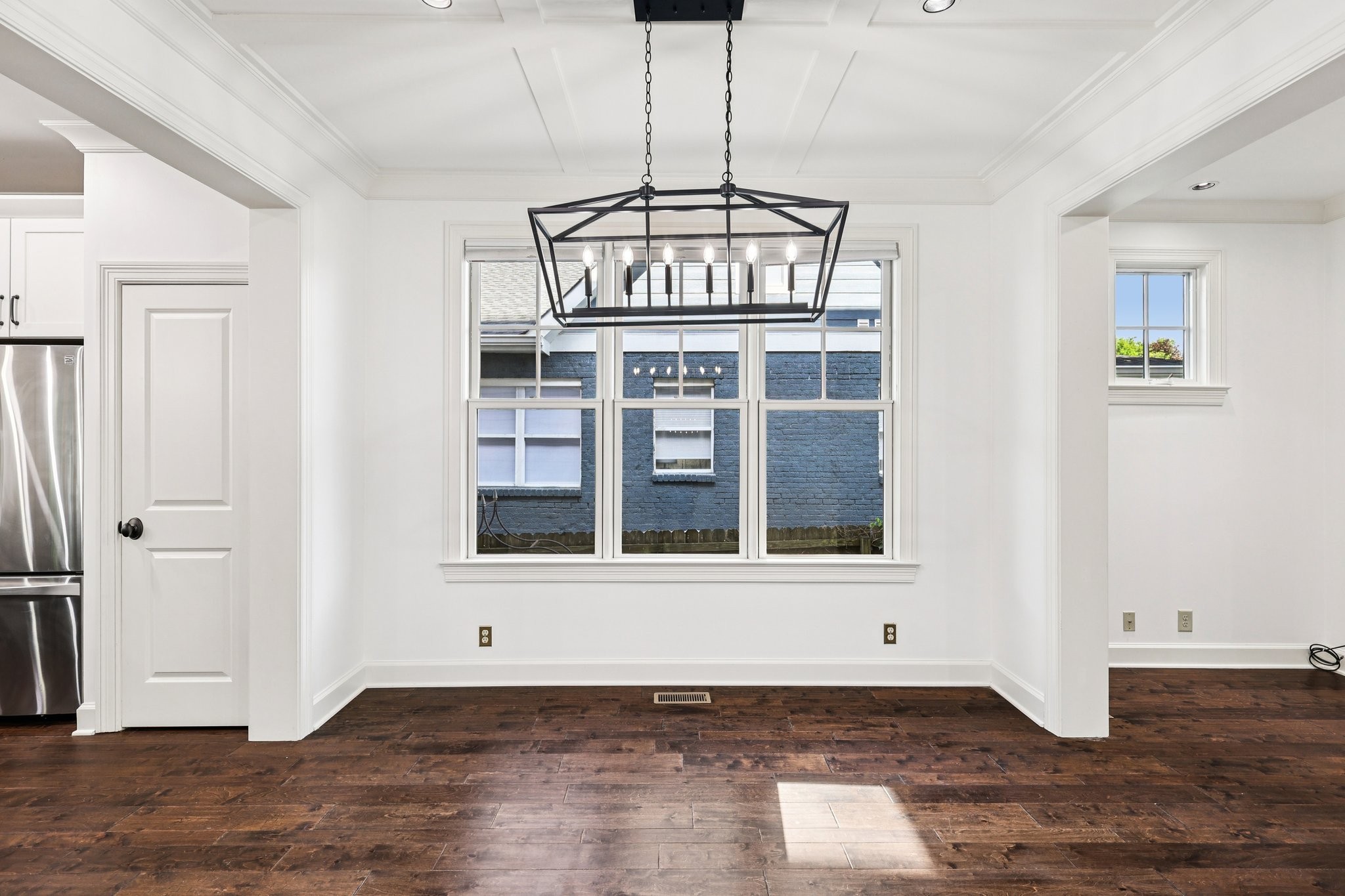 825 Knox Ave