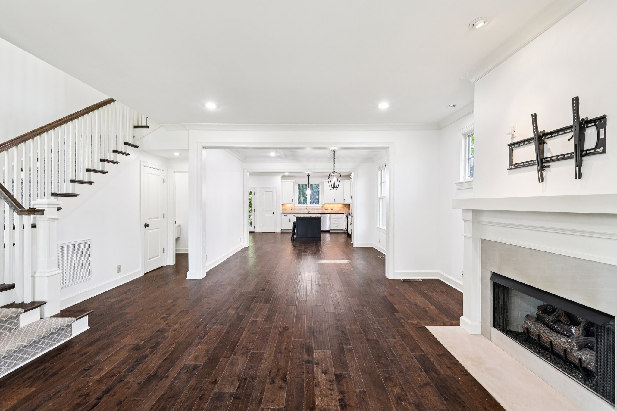 825 Knox Ave