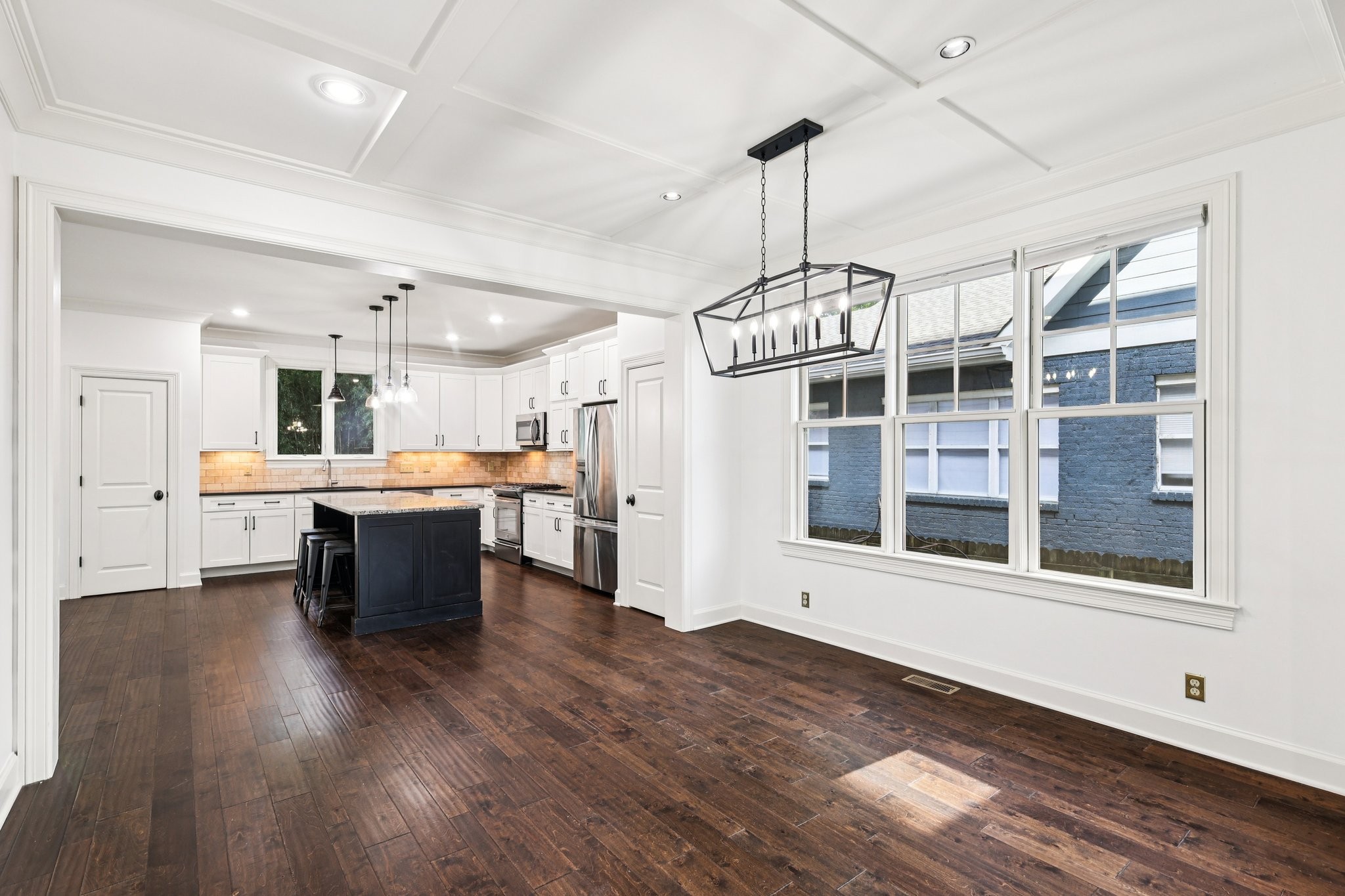 825 Knox Ave