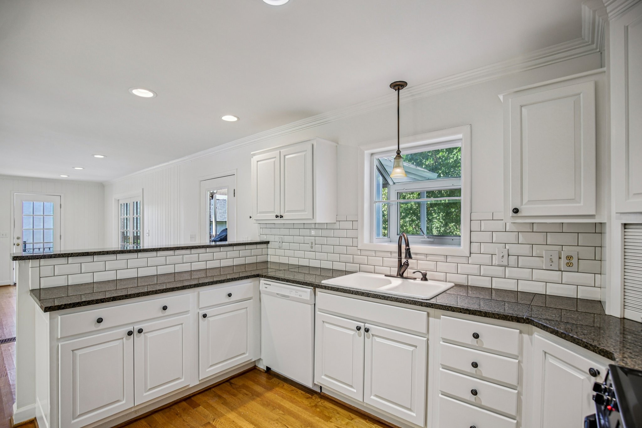 311 Robinhood Rd