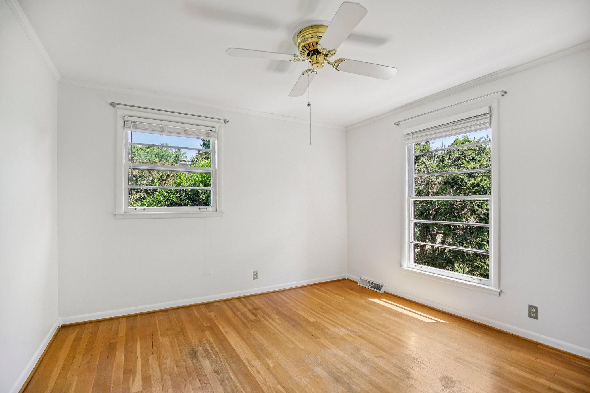 311 Robinhood Rd