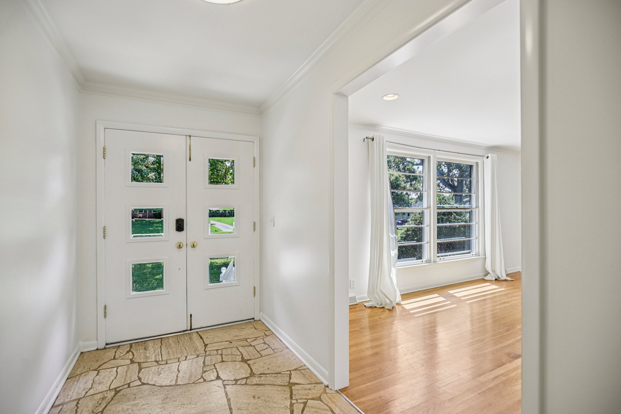 311 Robinhood Rd