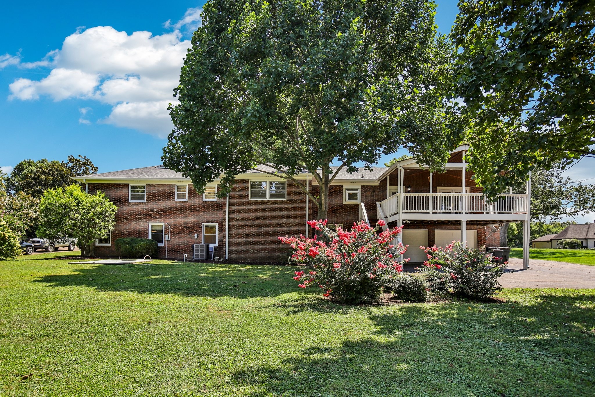 311 Robinhood Rd